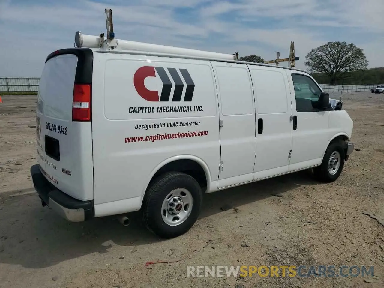 3 Photograph of a damaged car 1GTW7AF76M1181413 GMC SAVANA 2021