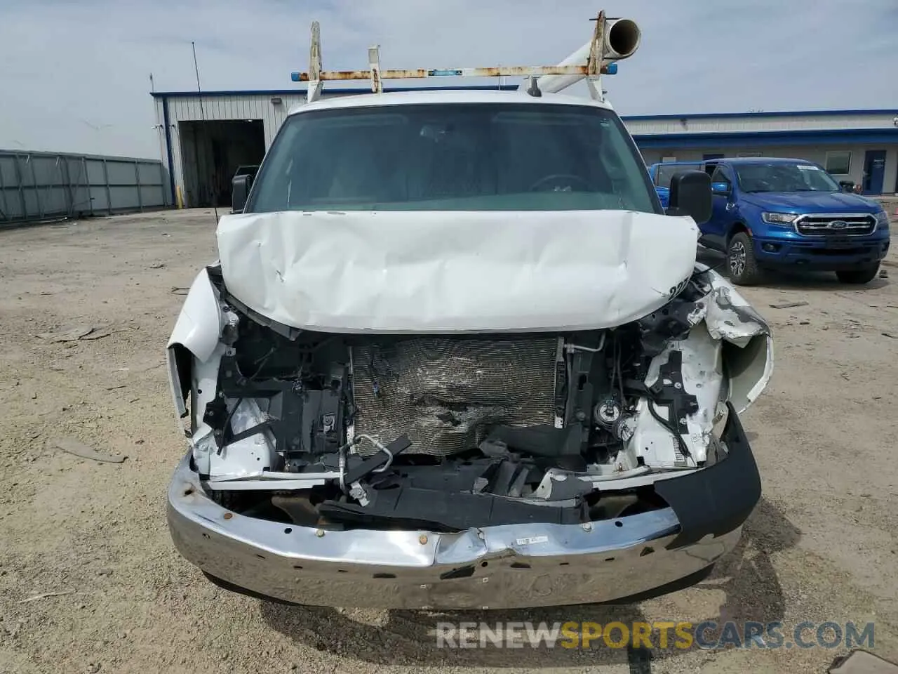 5 Photograph of a damaged car 1GTW7AF76M1181413 GMC SAVANA 2021