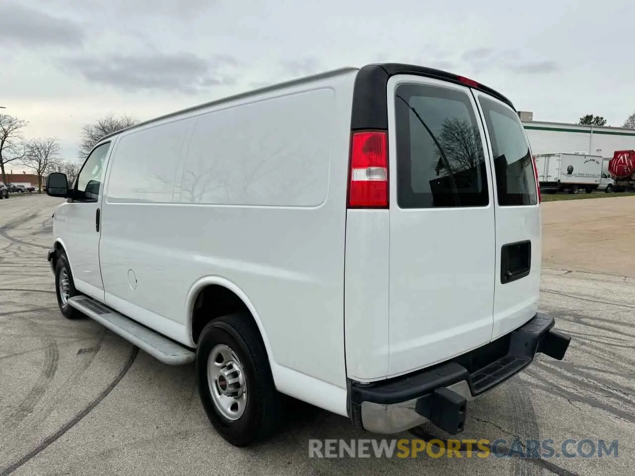 3 Photograph of a damaged car 1GTW7AF79M1231754 GMC SAVANA 2021