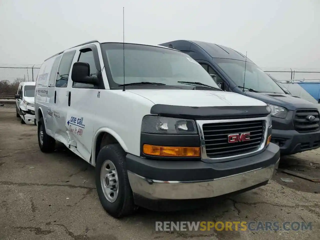 4 Photograph of a damaged car 1GTW7AFP7M1247760 GMC SAVANA 2021