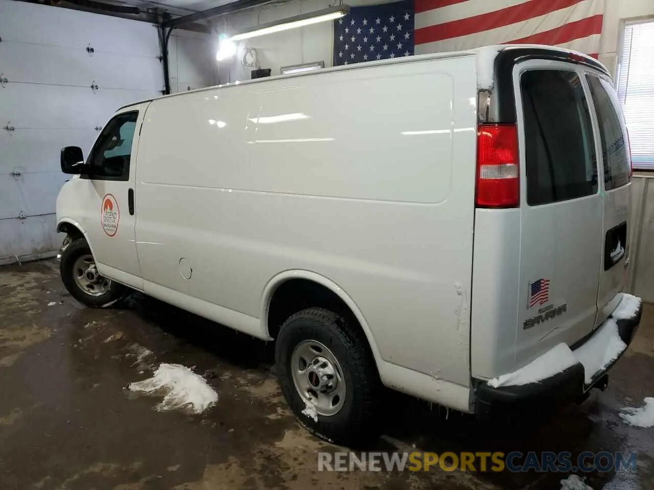 2 Photograph of a damaged car 1GTW7AFP3N1261172 GMC SAVANA 2022
