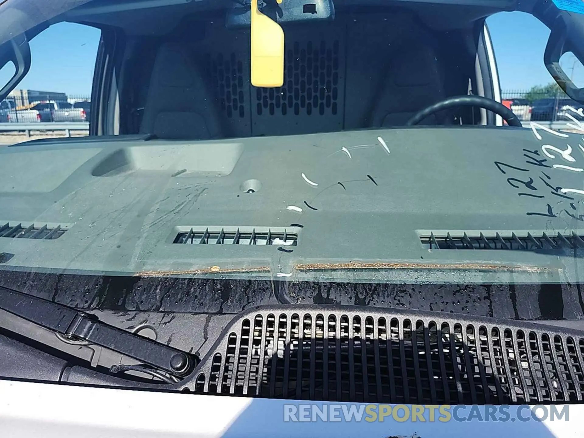 10 Photograph of a damaged car 1GTW7AFP4N1157550 GMC SAVANA 2022
