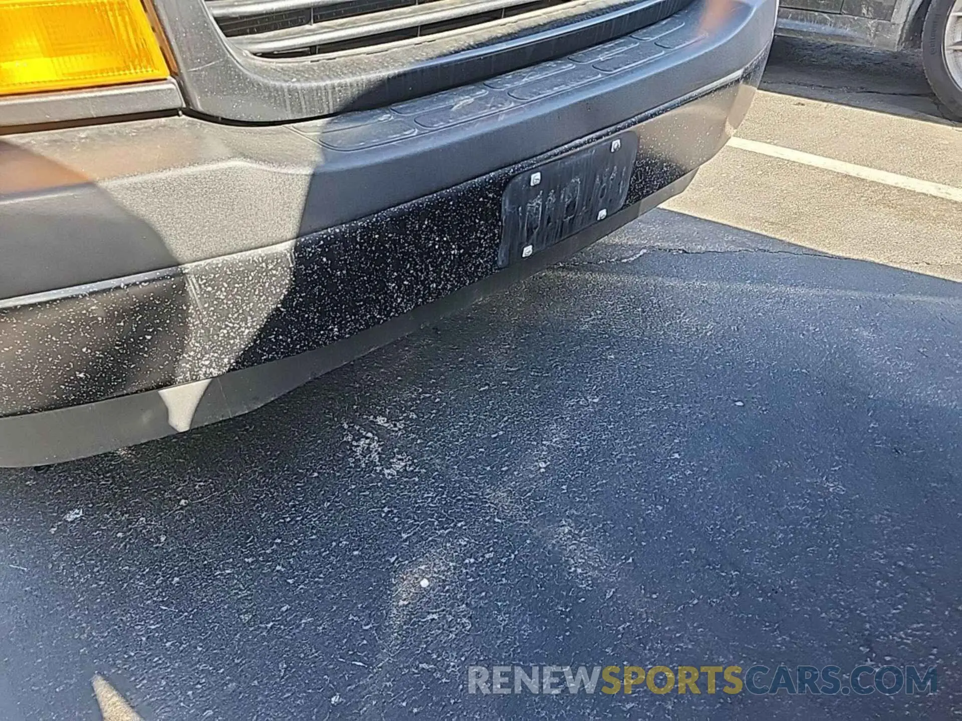 19 Photograph of a damaged car 1GTW7AFP4N1157550 GMC SAVANA 2022