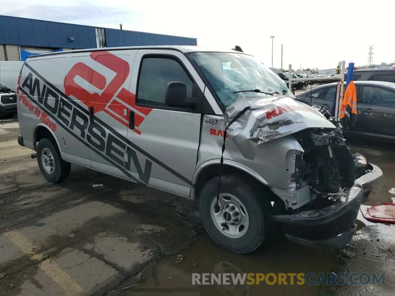 4 Photograph of a damaged car 1GTW7AFP2P1110553 GMC SAVANA 2023