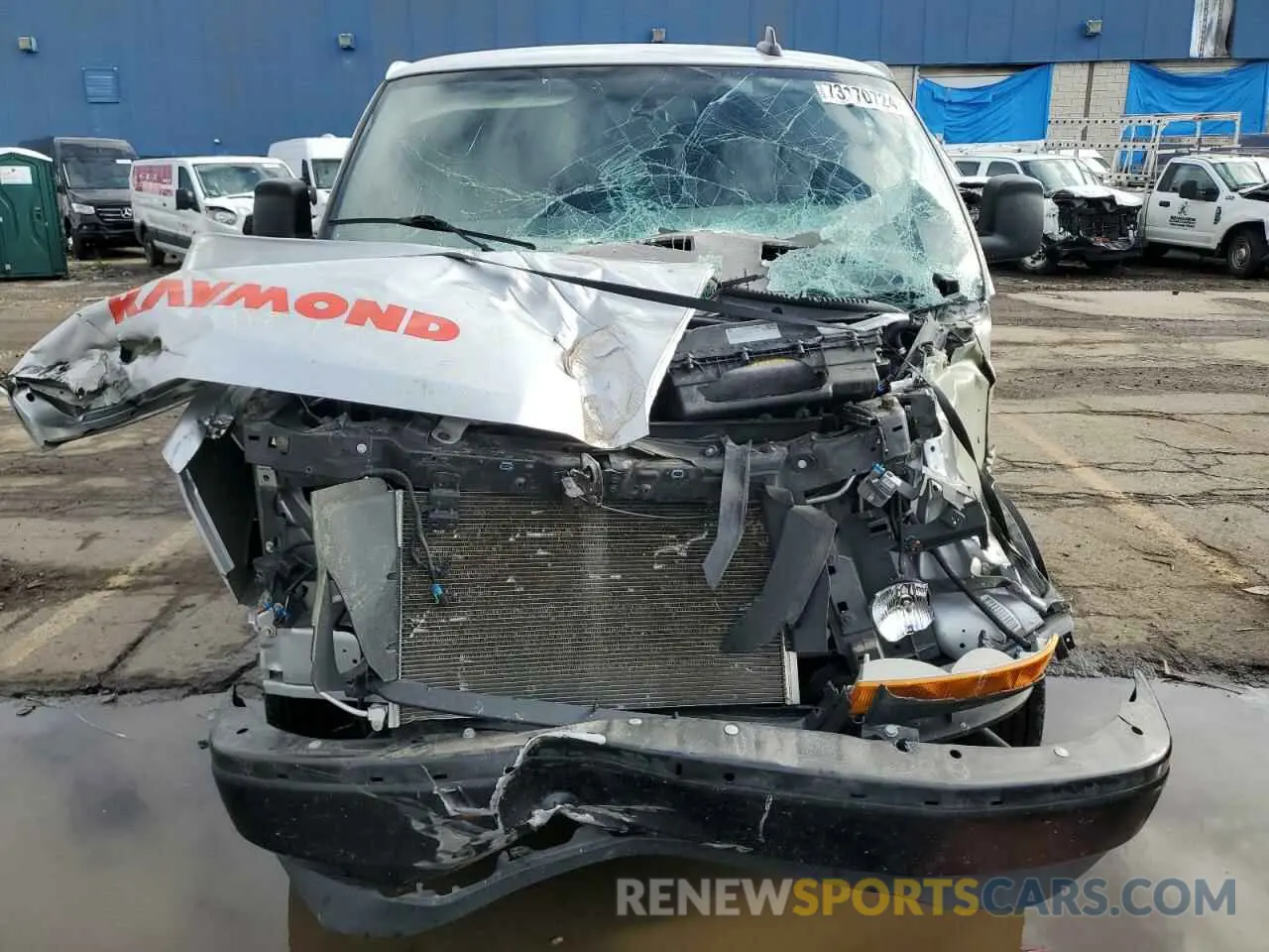5 Photograph of a damaged car 1GTW7AFP2P1110553 GMC SAVANA 2023
