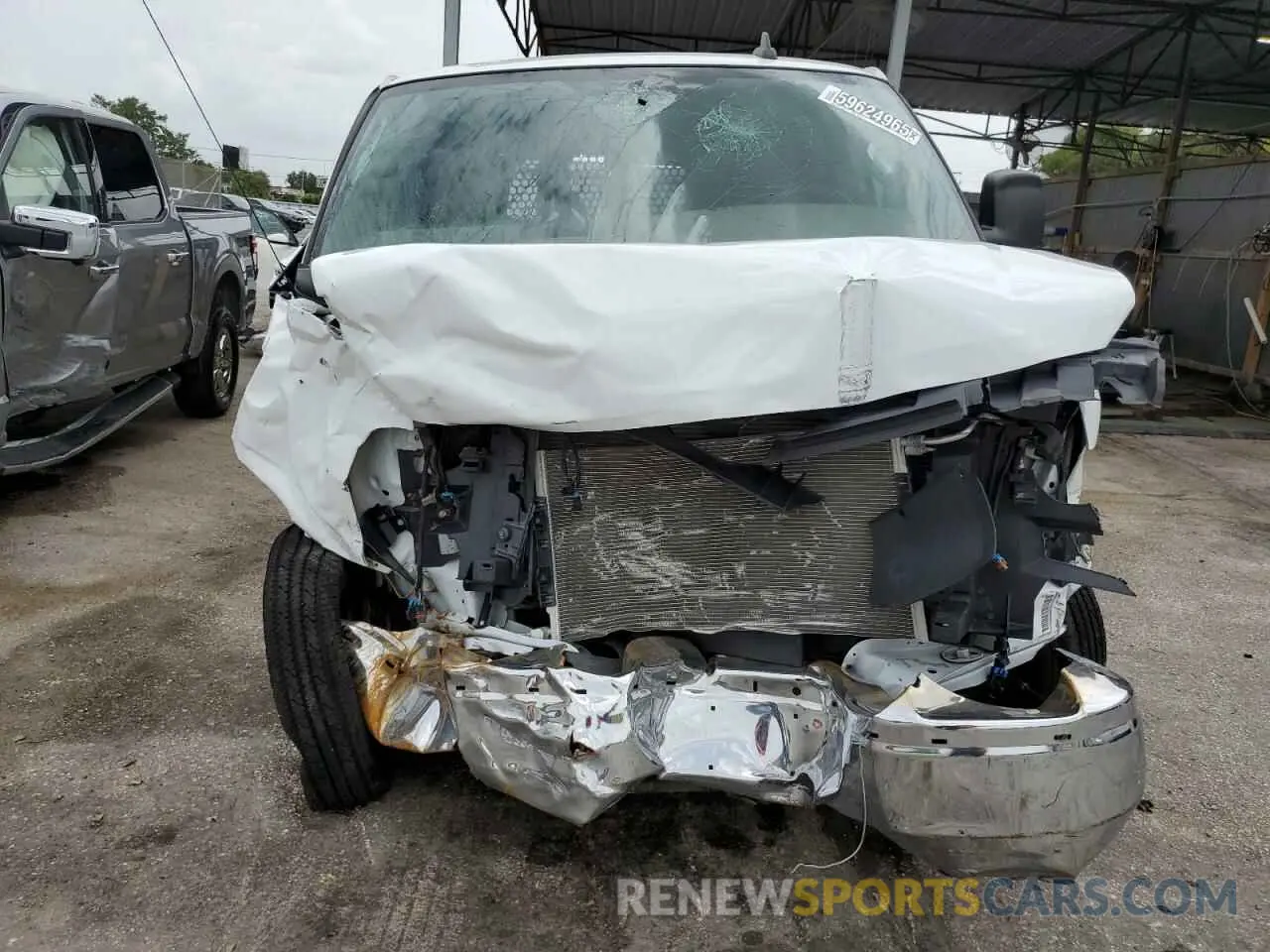5 Photograph of a damaged car 1GTW7AFPXP1174288 GMC SAVANA 2023