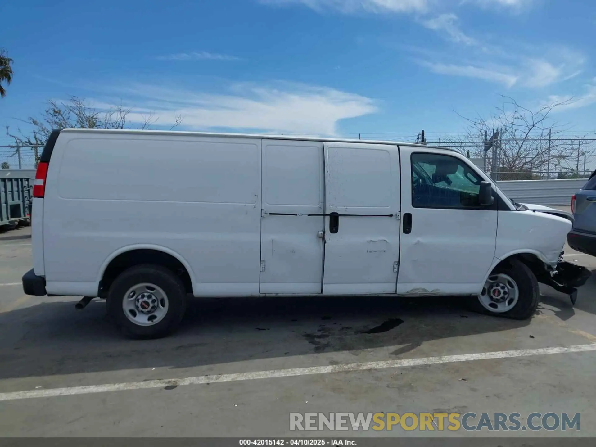 13 Photograph of a damaged car 1GTW7BFP9P1224412 GMC SAVANA 2023