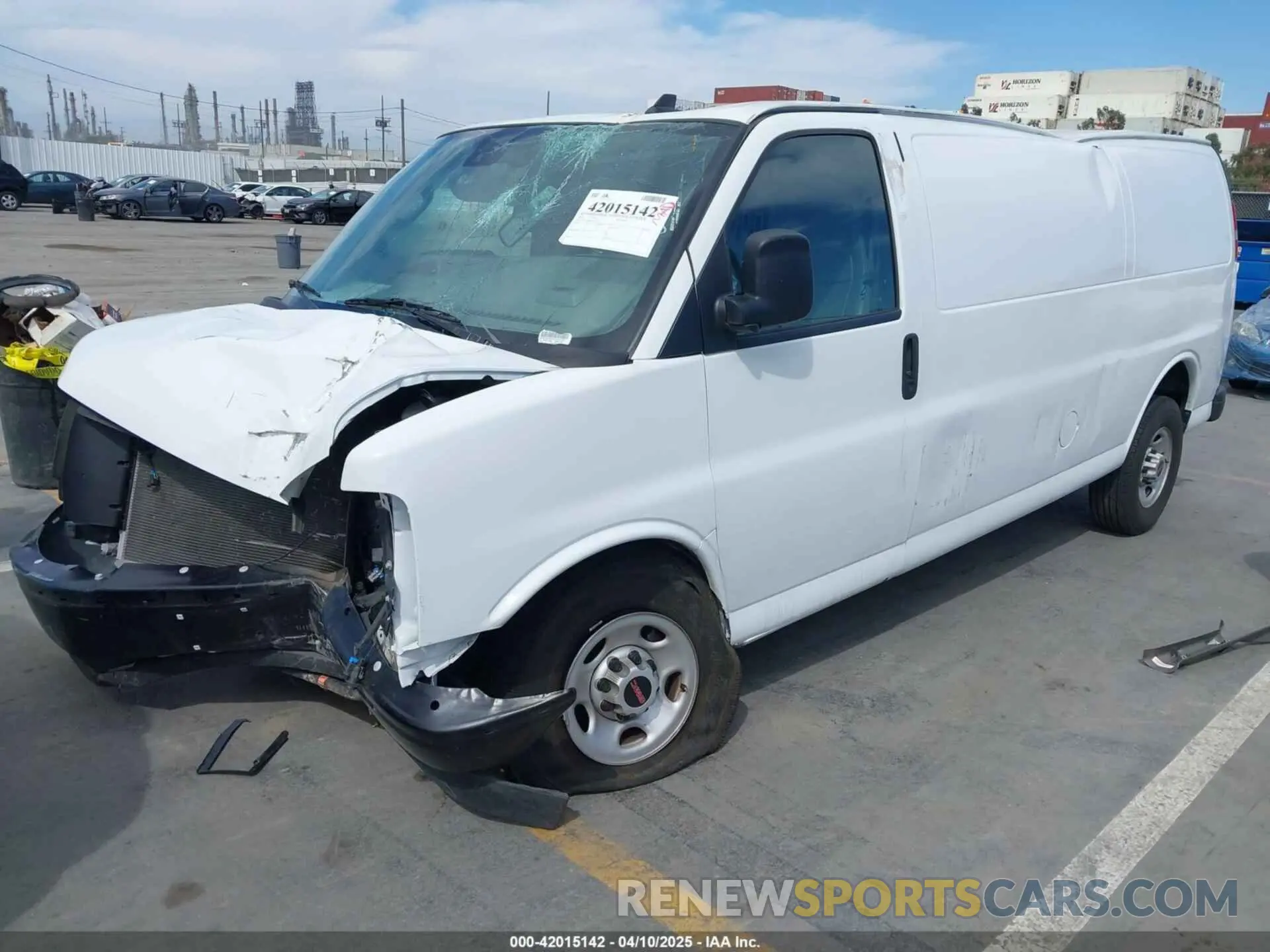 2 Photograph of a damaged car 1GTW7BFP9P1224412 GMC SAVANA 2023