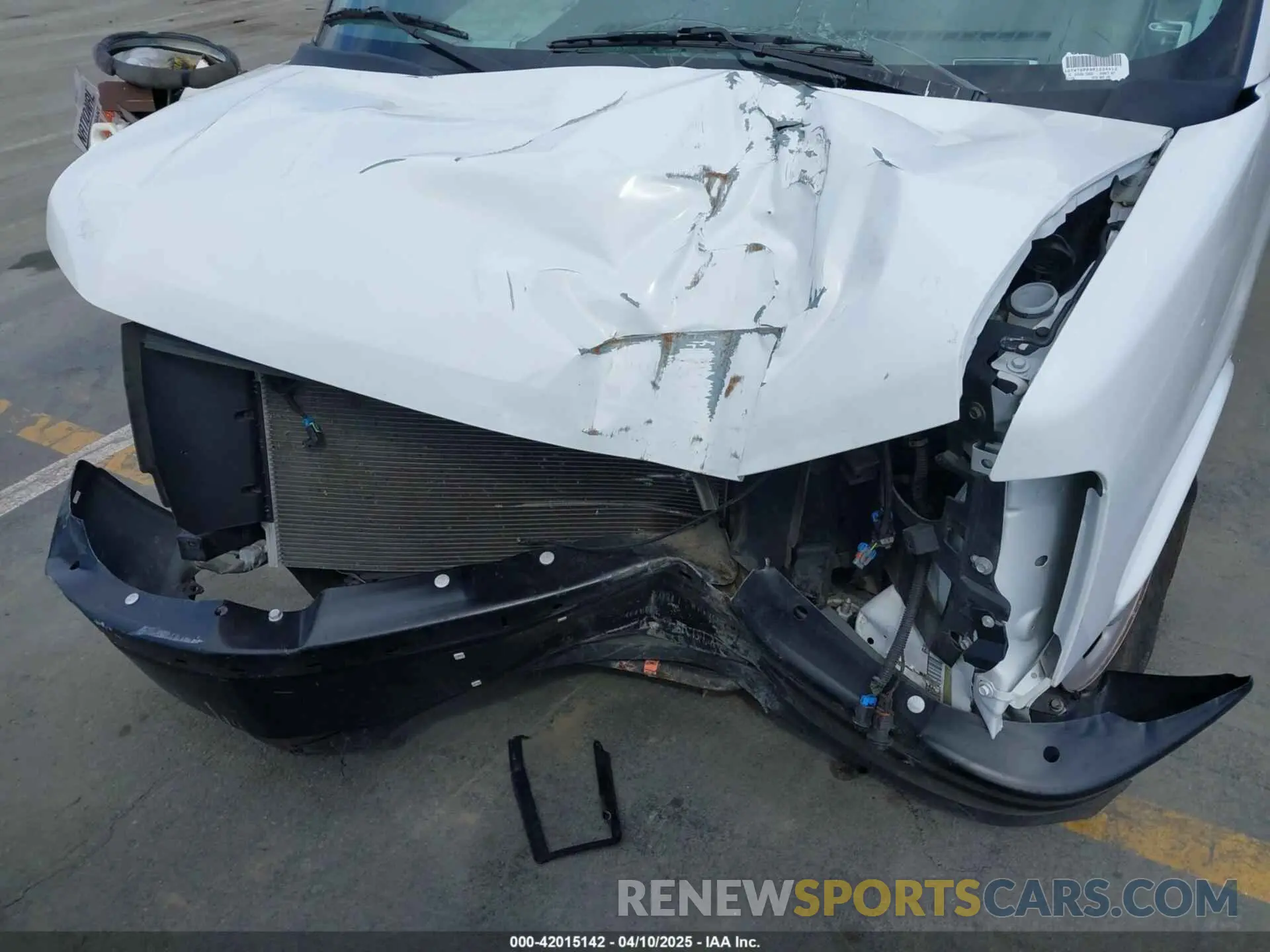6 Photograph of a damaged car 1GTW7BFP9P1224412 GMC SAVANA 2023