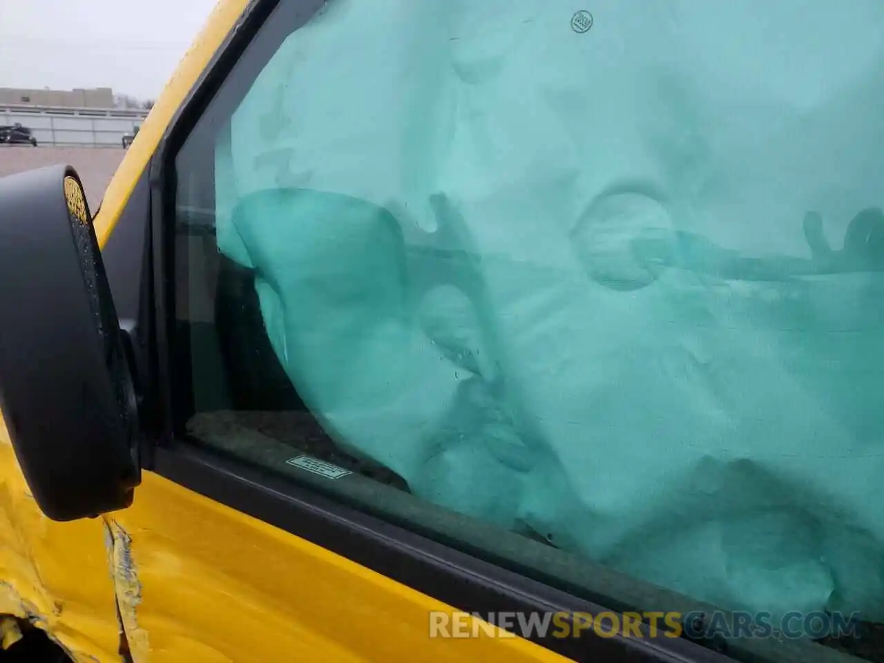 9 Photograph of a damaged car 1GD07RFP4R1176136 GMC SAVANA 2024