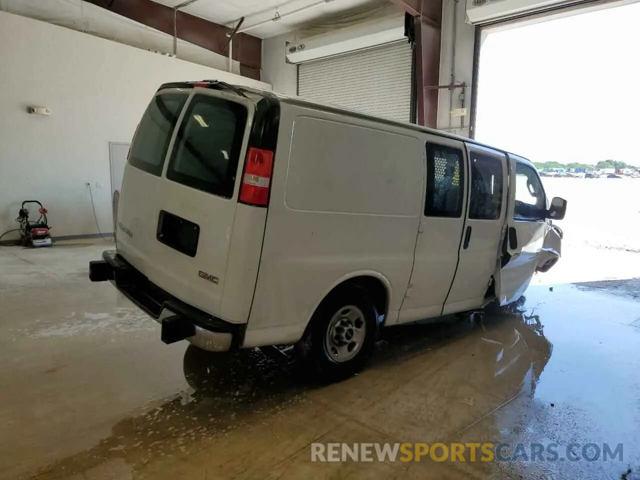 3 Photograph of a damaged car 1GTW7AFP7R1159900 GMC SAVANA 2024