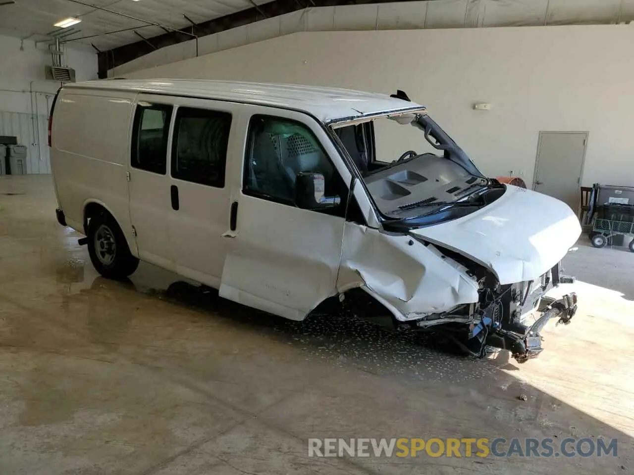 4 Photograph of a damaged car 1GTW7AFP7R1159900 GMC SAVANA 2024