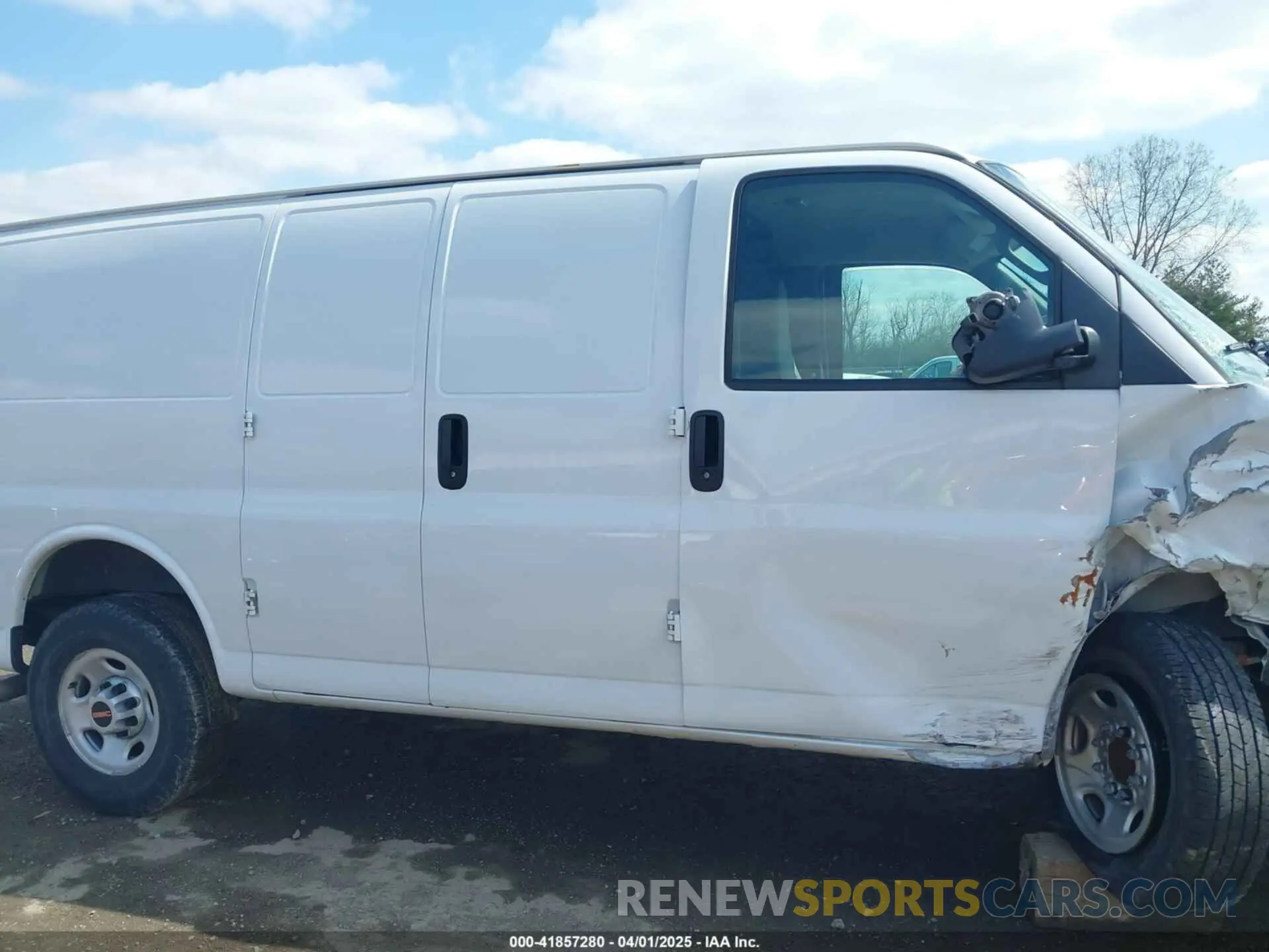 14 Photograph of a damaged car 1GTW7AFG3K1199526 GMC SAVANA 2500 2019