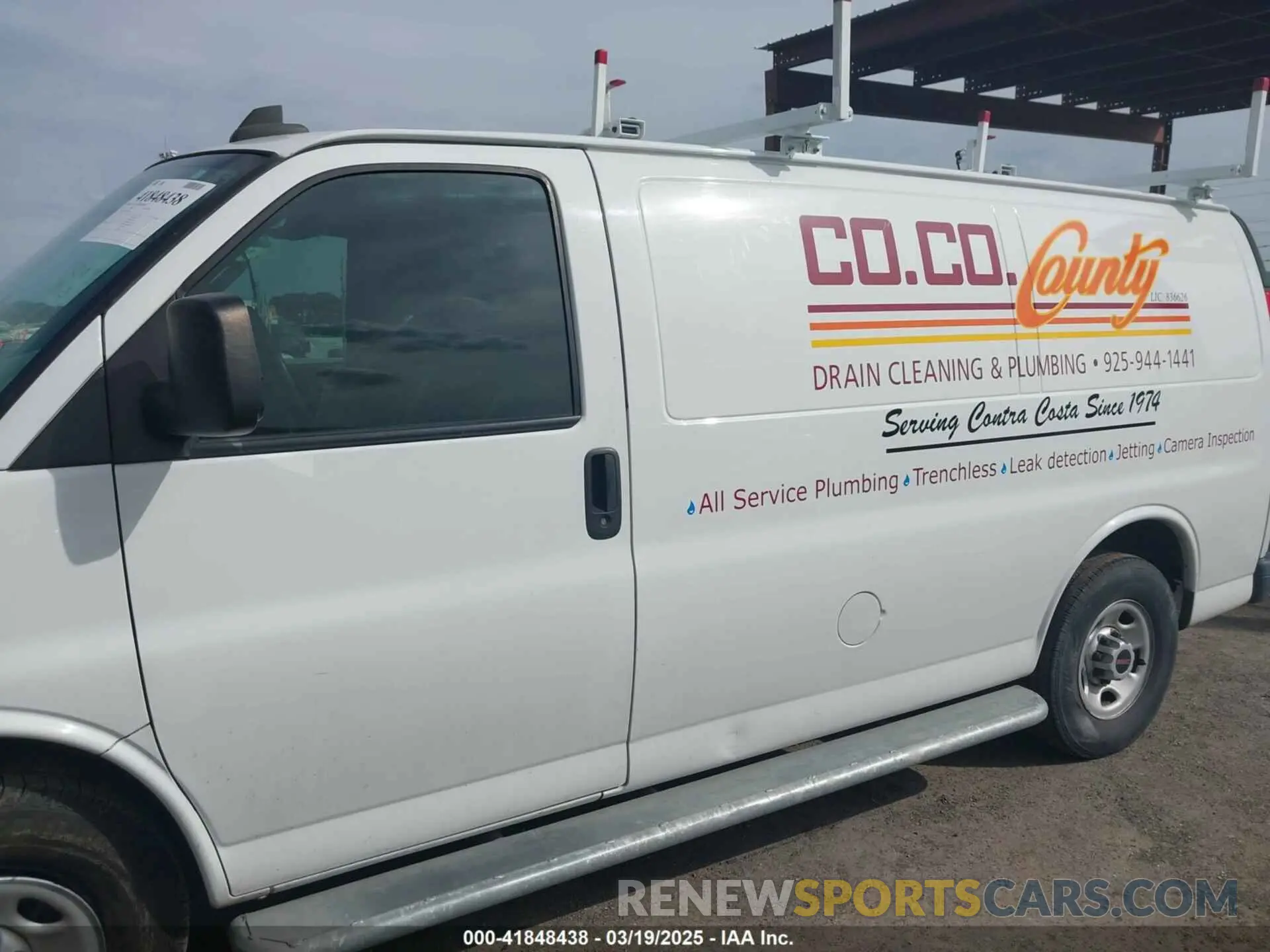 14 Photograph of a damaged car 1GTW7AFG4K1269843 GMC SAVANA 2500 2019