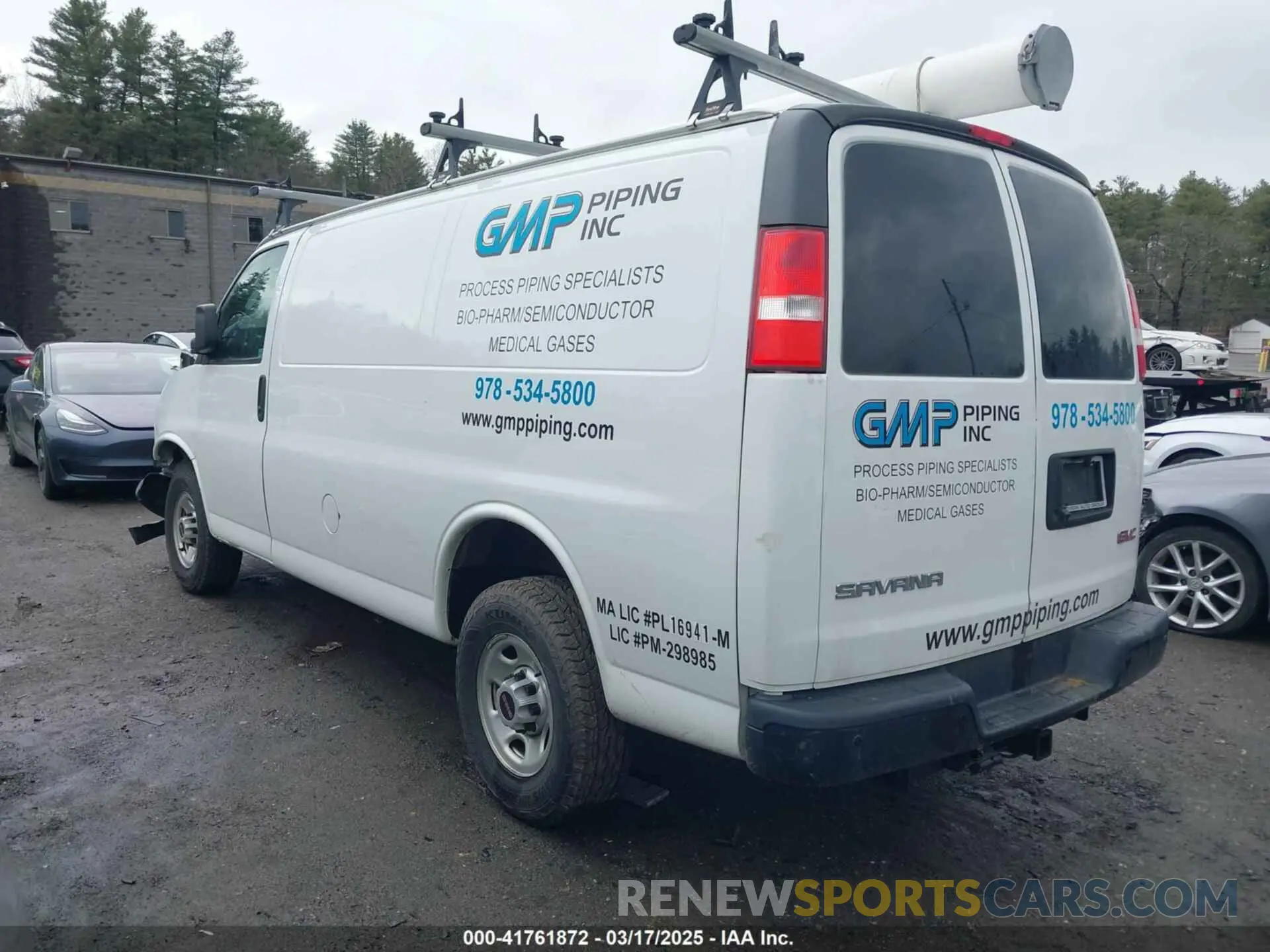 3 Photograph of a damaged car 1GTW7AFG9K1154896 GMC SAVANA 2500 2019