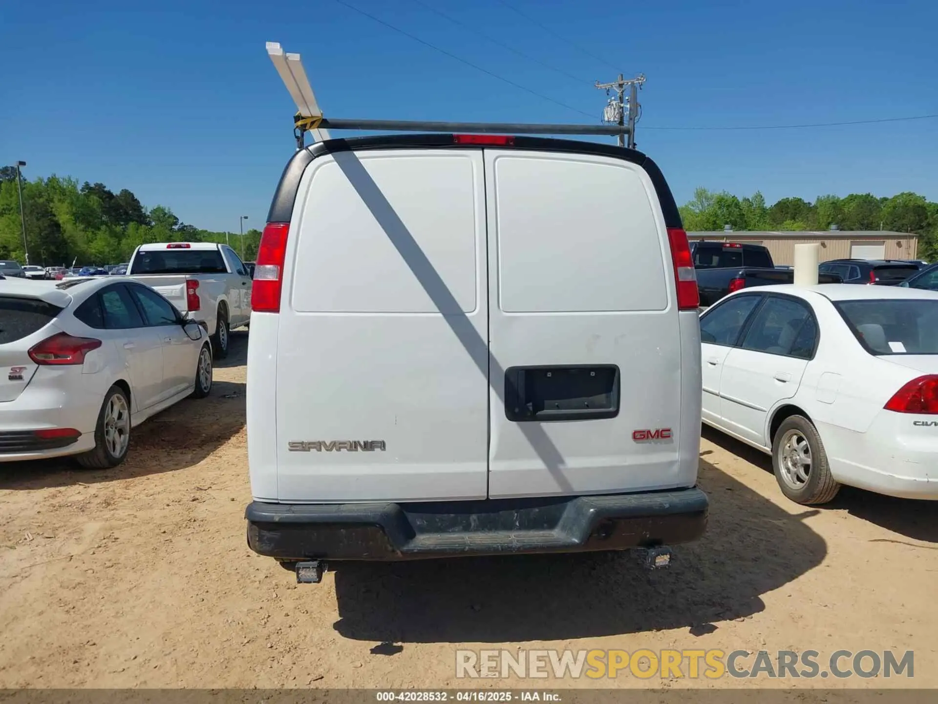 16 Photograph of a damaged car 1GTW7AFP6K1250968 GMC SAVANA 2500 2019