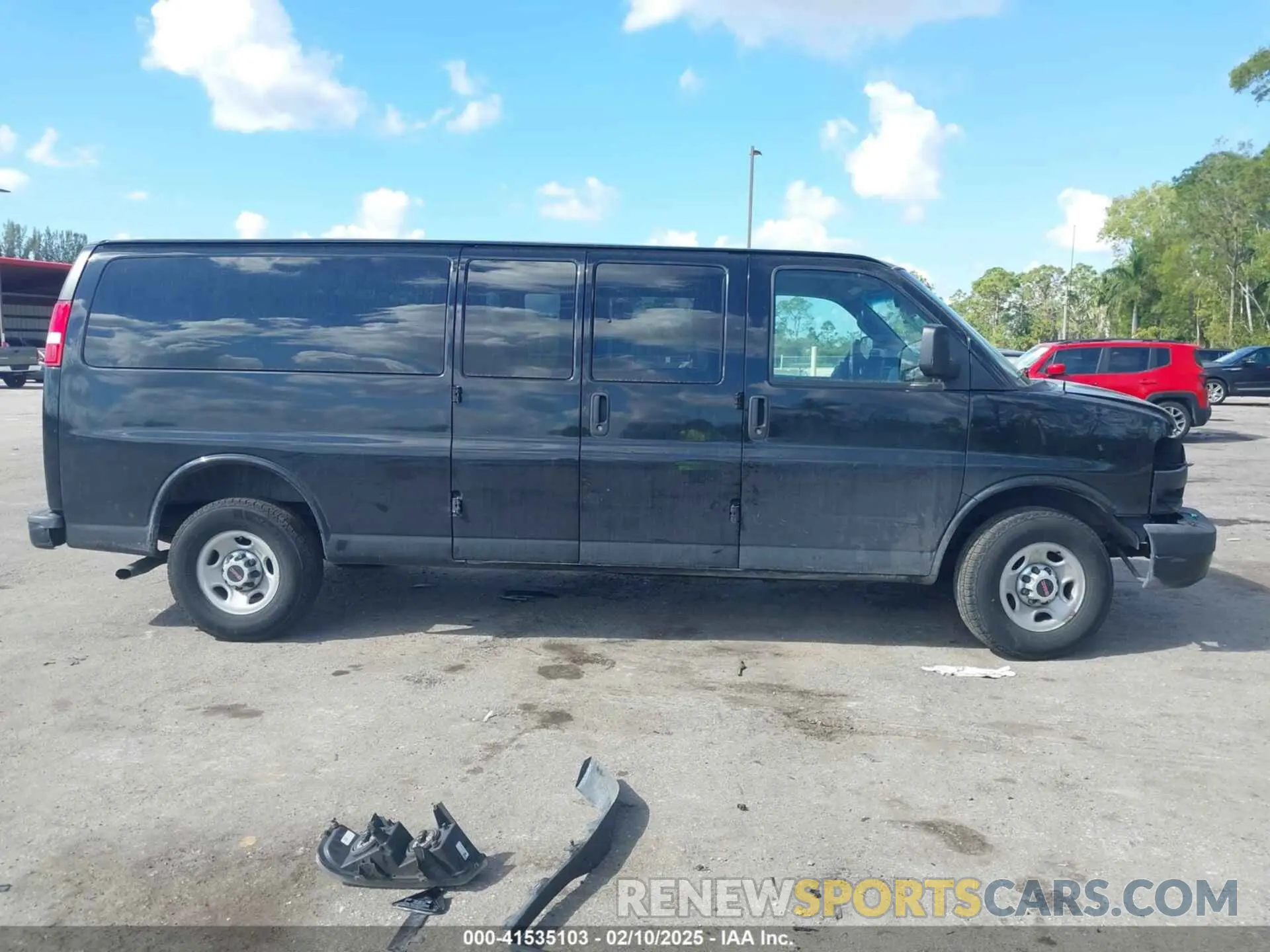 13 Photograph of a damaged car 1GJZ7NFG6K1301110 GMC SAVANA 3500 2019
