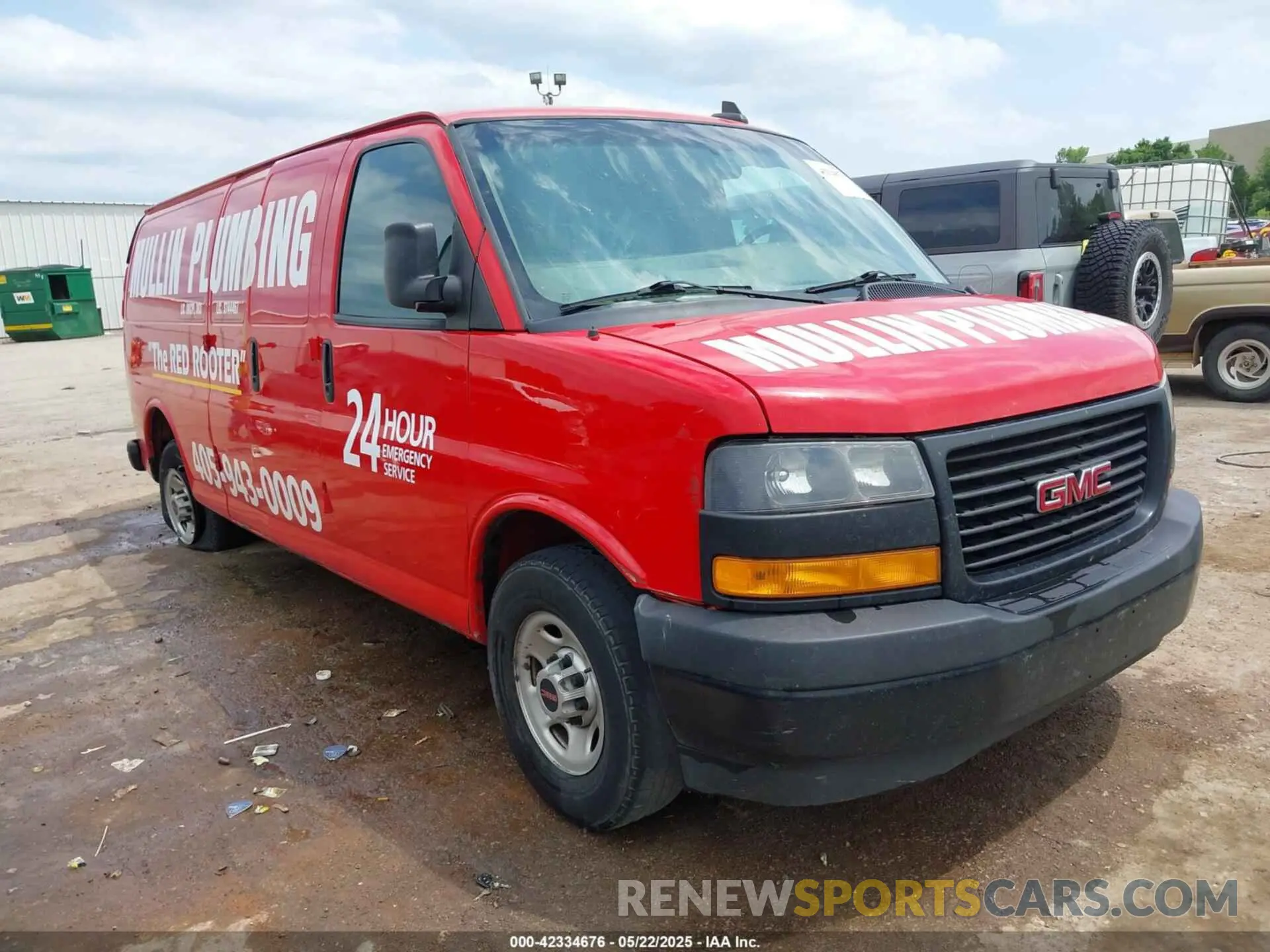 1 Photograph of a damaged car 1GTZ7HFGXK1241132 GMC SAVANA 3500 2019