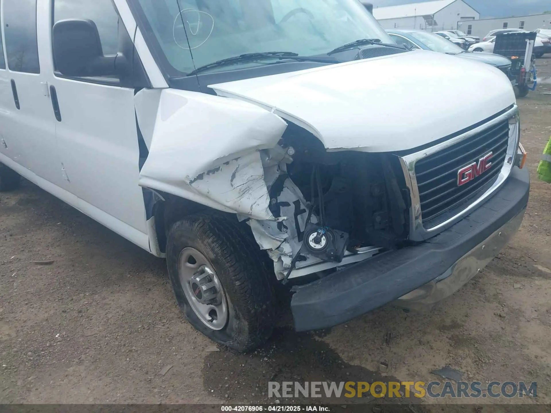 6 Photograph of a damaged car 1GJZ7PFGXL1158191 GMC SAVANA CARGO 2020