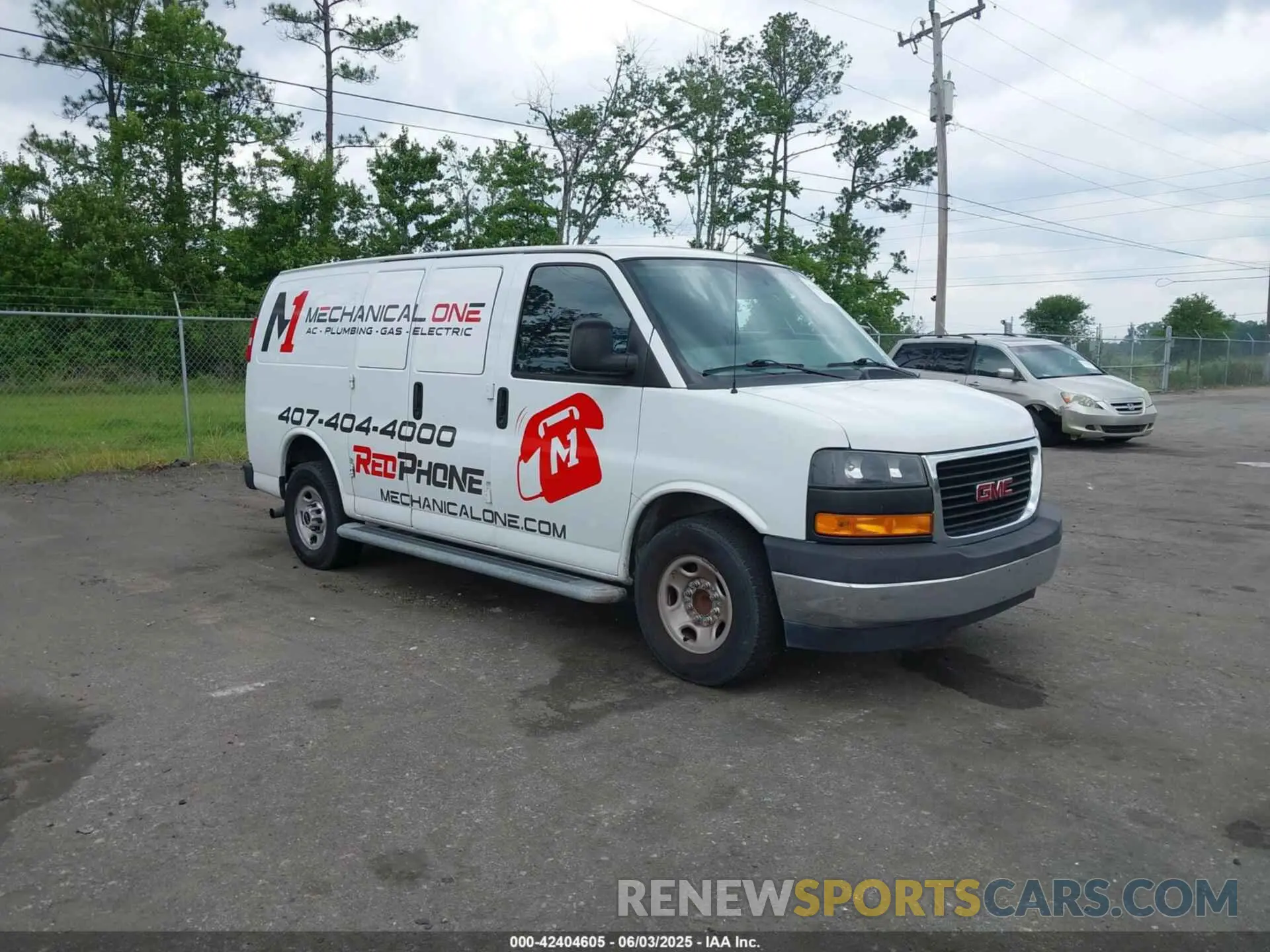 1 Photograph of a damaged car 1GTW7AFG7L1244663 GMC SAVANA CARGO 2020