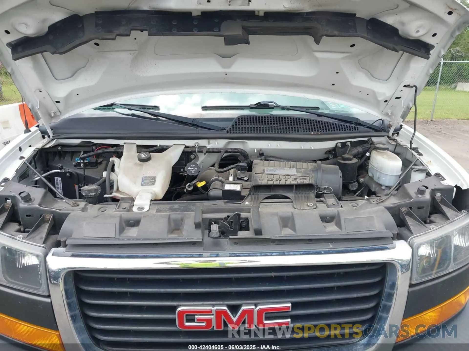 10 Photograph of a damaged car 1GTW7AFG7L1244663 GMC SAVANA CARGO 2020