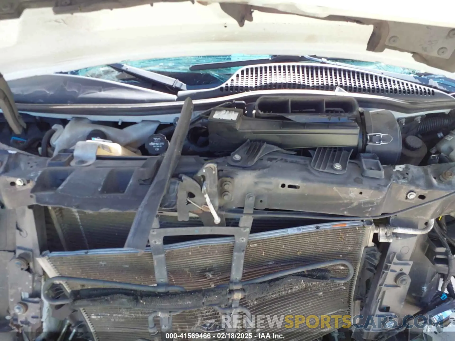 10 Photograph of a damaged car 1GTW7AFG8L1198129 GMC SAVANA CARGO 2020
