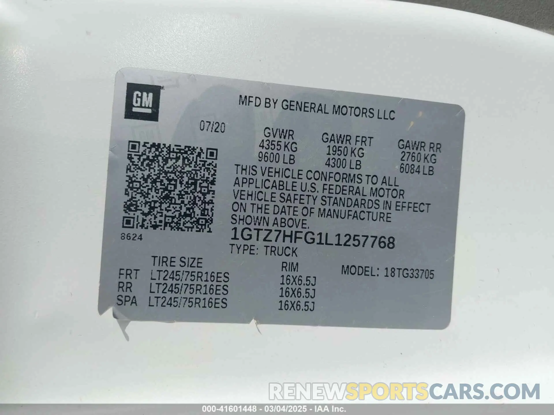 9 Photograph of a damaged car 1GTZ7HFG1L1257768 GMC SAVANA CARGO 2020