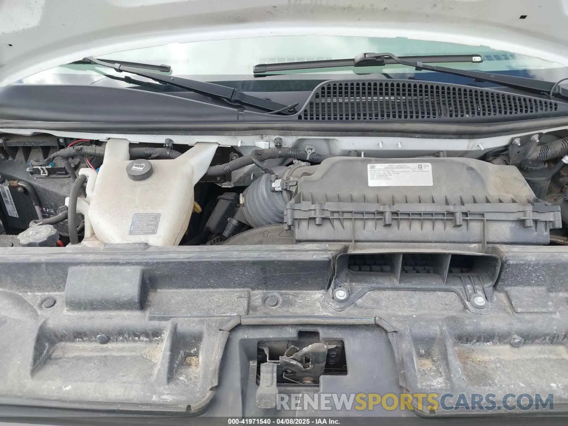 10 Photograph of a damaged car 1GTW7AF72M1255233 GMC SAVANA CARGO 2021