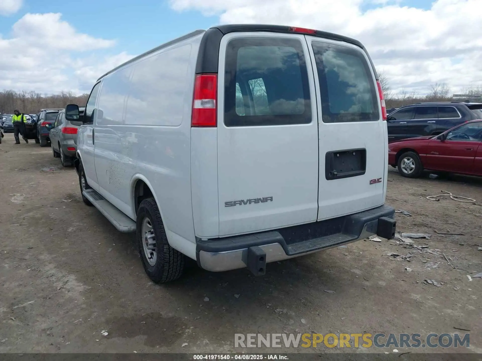 3 Photograph of a damaged car 1GTW7AF72M1255233 GMC SAVANA CARGO 2021
