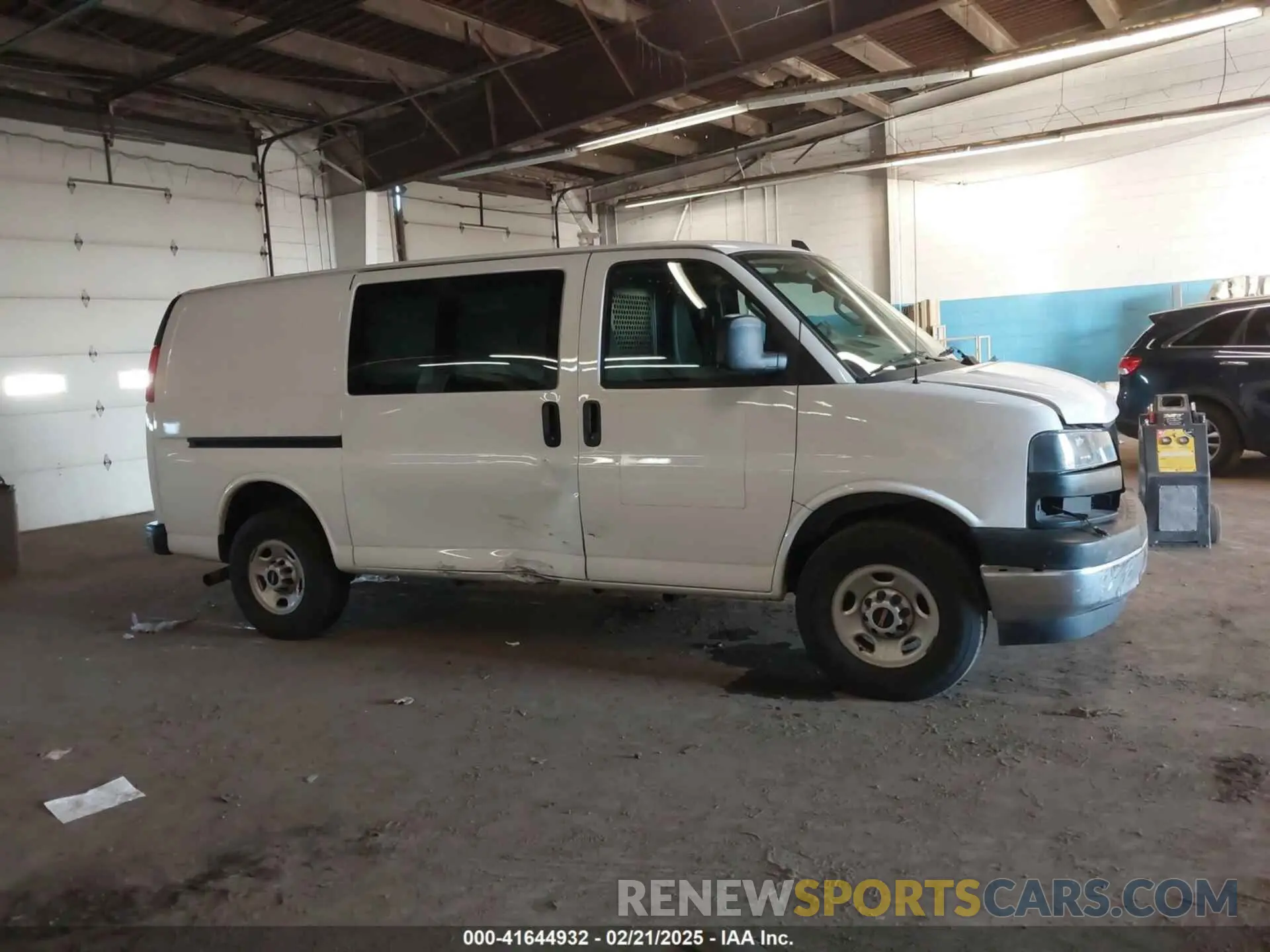 13 Photograph of a damaged car 1GTW7AFP2M1189251 GMC SAVANA CARGO 2021