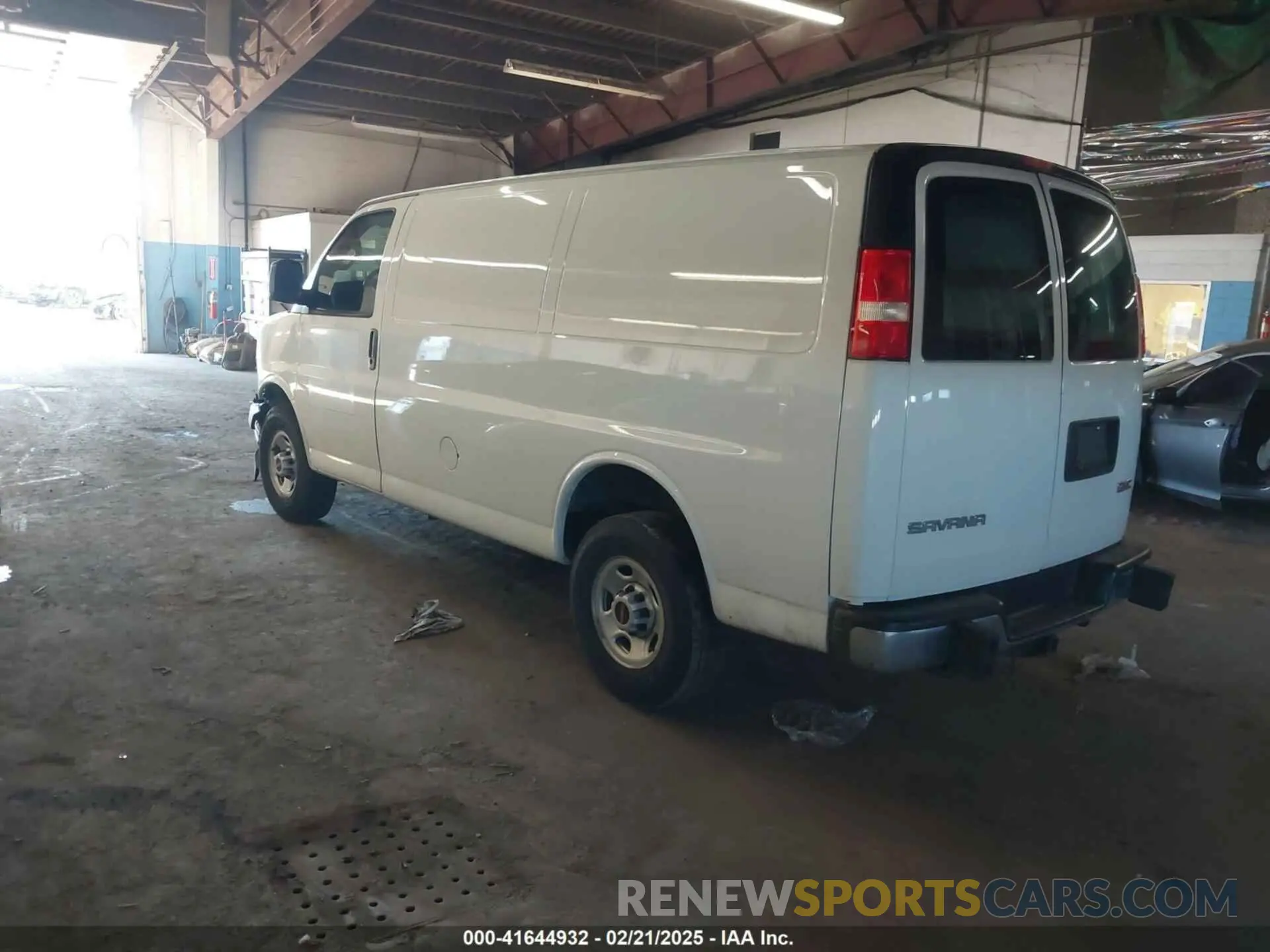 3 Photograph of a damaged car 1GTW7AFP2M1189251 GMC SAVANA CARGO 2021