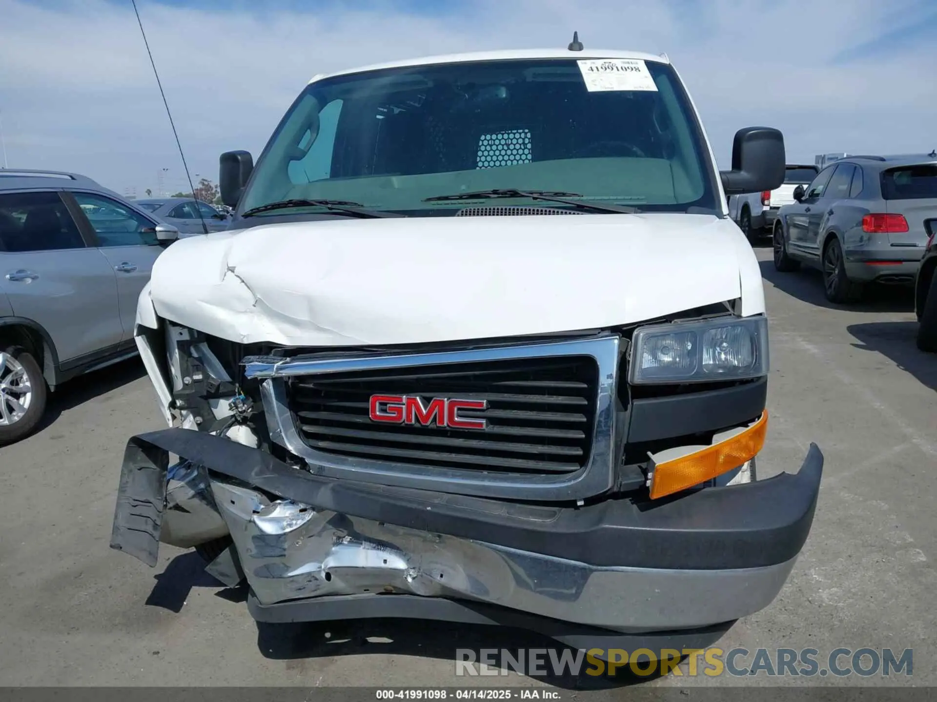 13 Photograph of a damaged car 1GTW7AFP9M1300278 GMC SAVANA CARGO 2021