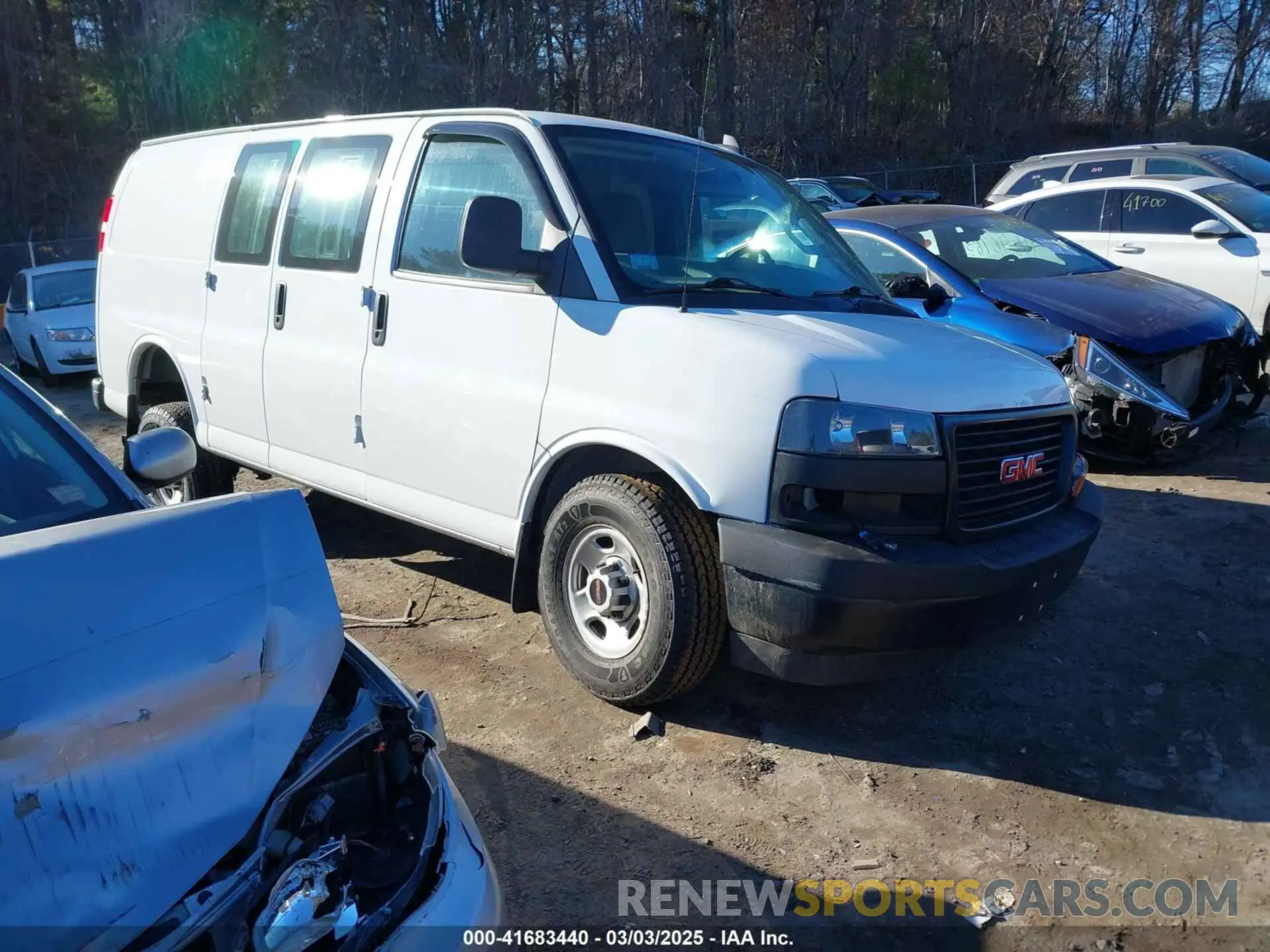 1 Photograph of a damaged car 1GTW7AFP0N1269830 GMC SAVANA CARGO 2022