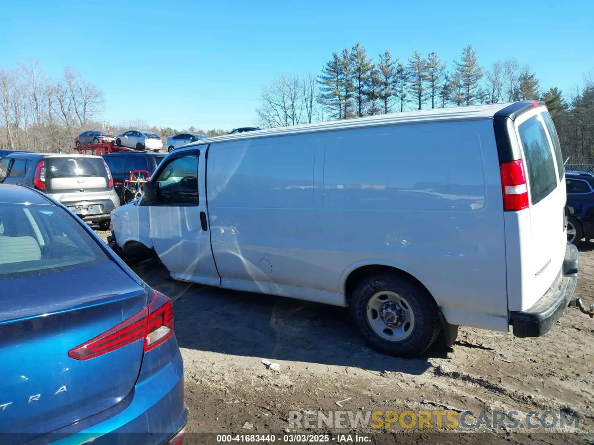14 Photograph of a damaged car 1GTW7AFP0N1269830 GMC SAVANA CARGO 2022