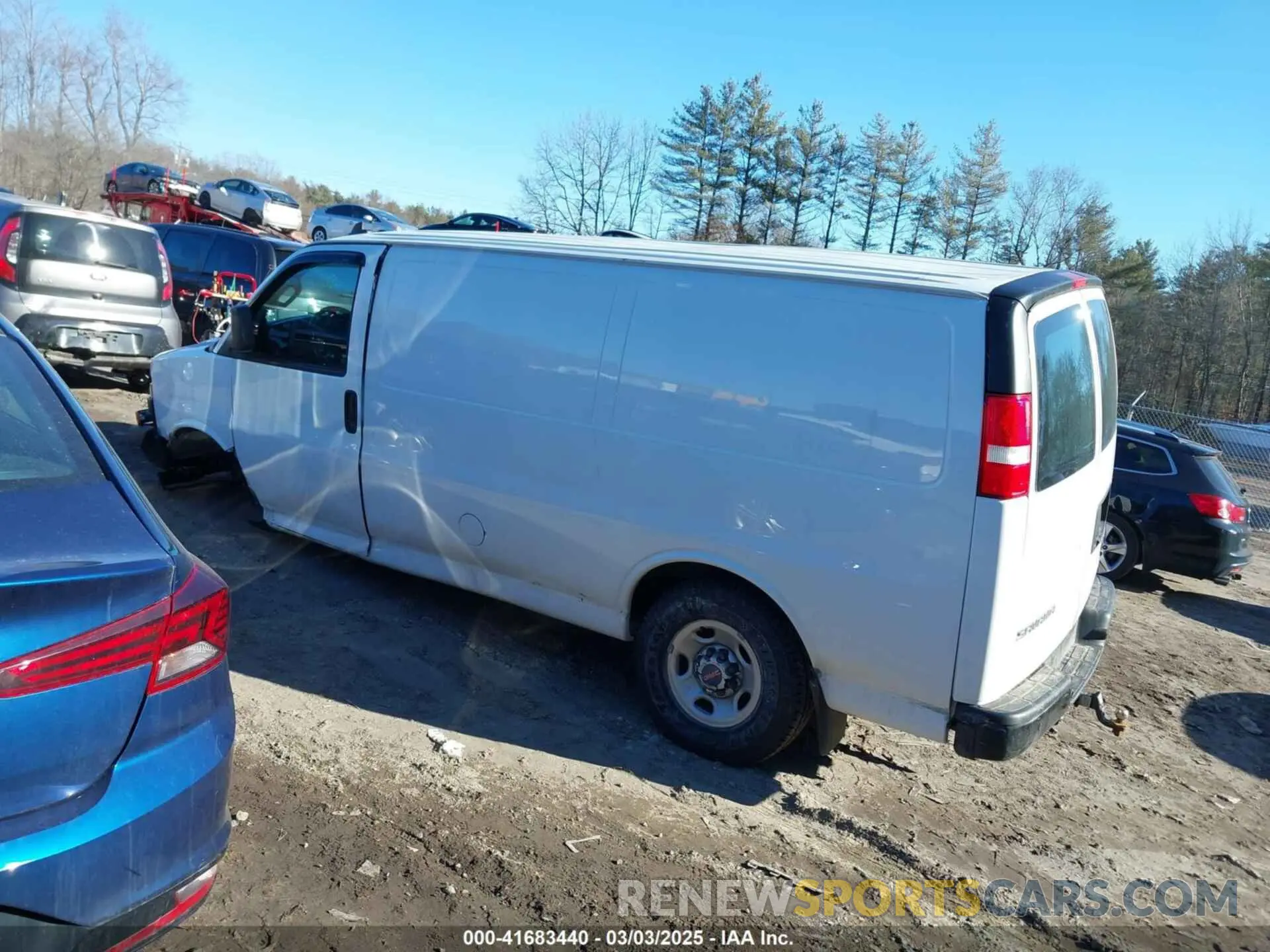 3 Photograph of a damaged car 1GTW7AFP0N1269830 GMC SAVANA CARGO 2022