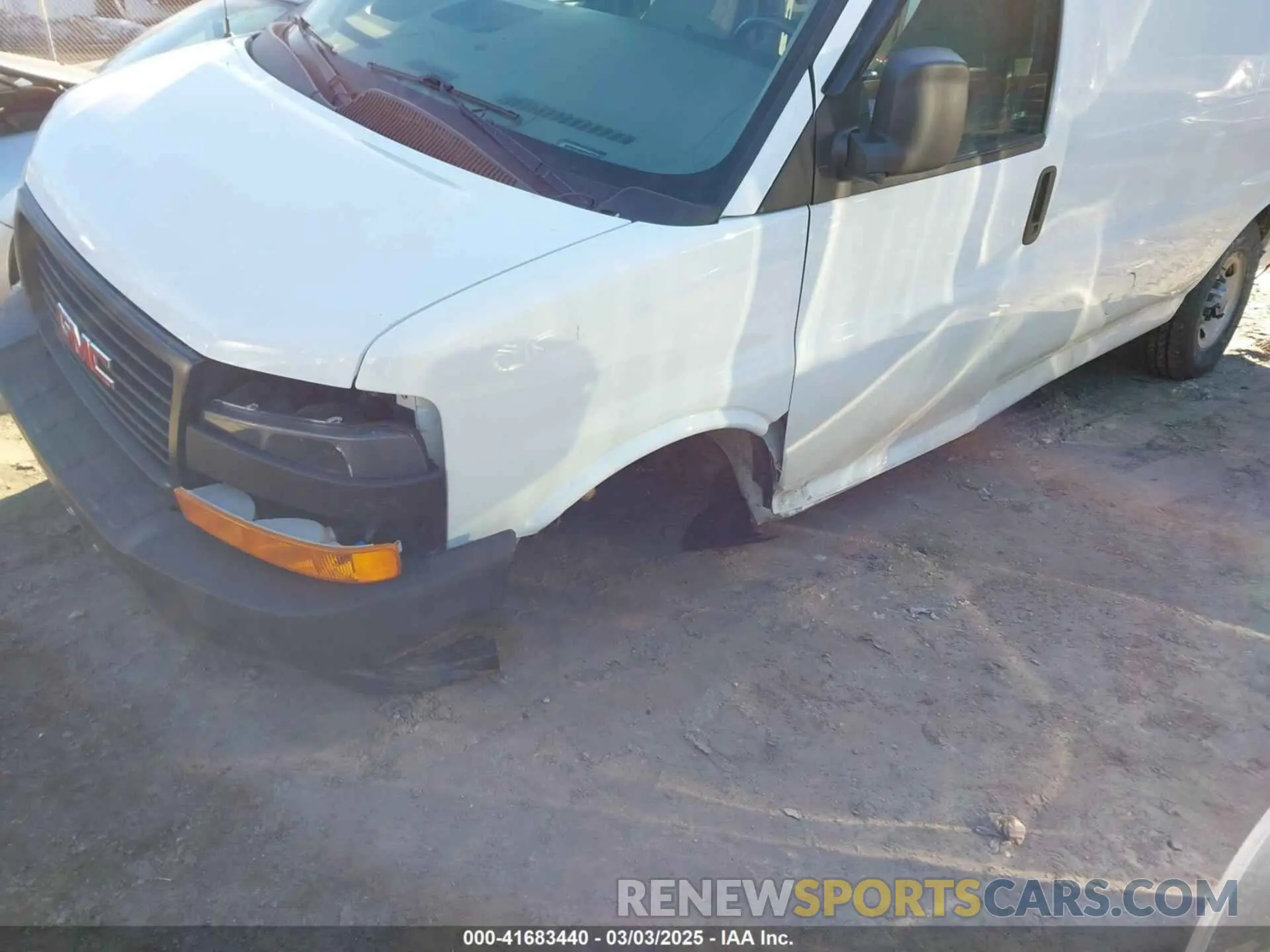 6 Photograph of a damaged car 1GTW7AFP0N1269830 GMC SAVANA CARGO 2022