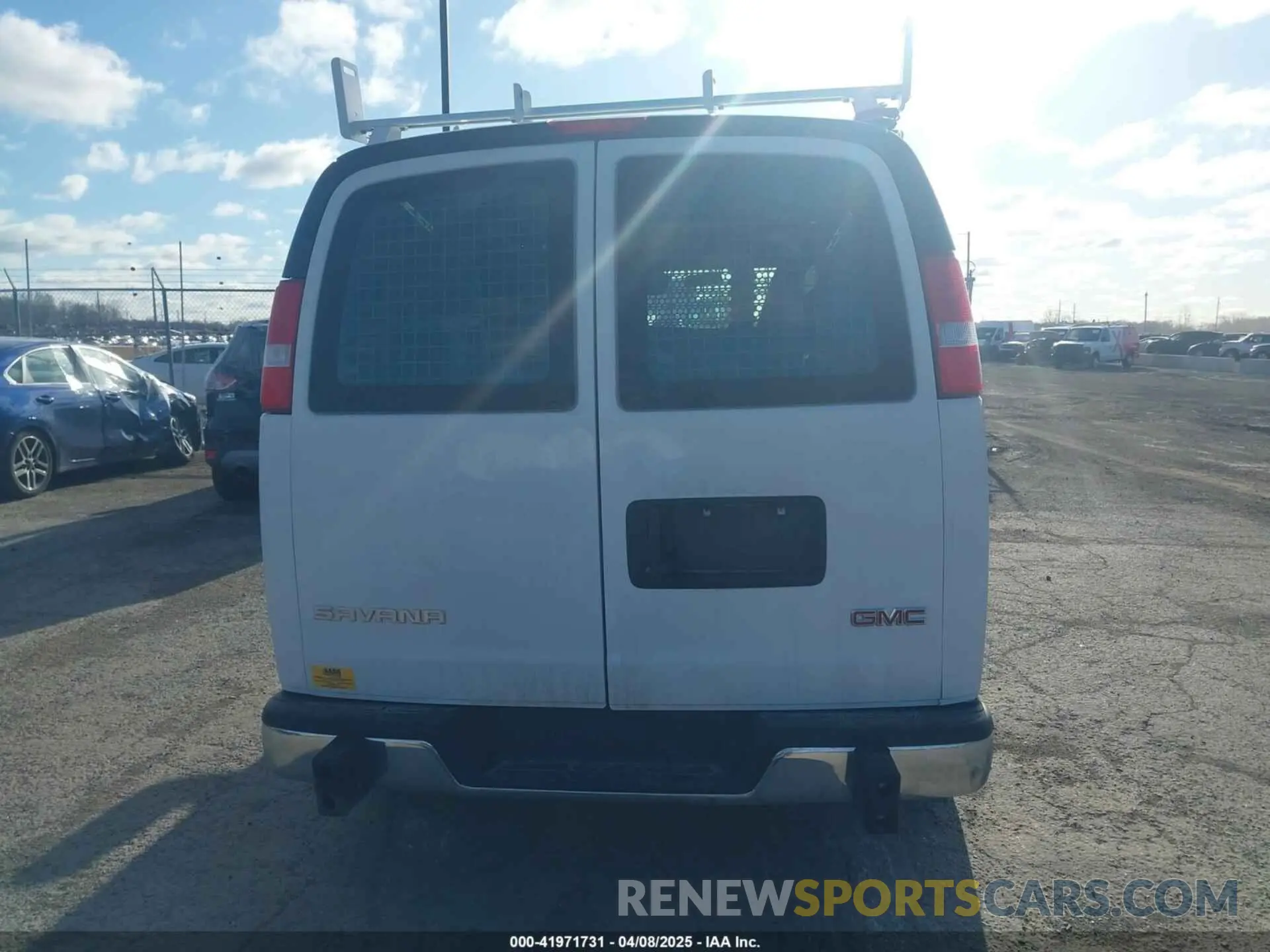 16 Photograph of a damaged car 1GTW7AFP0P1214894 GMC SAVANA CARGO 2023