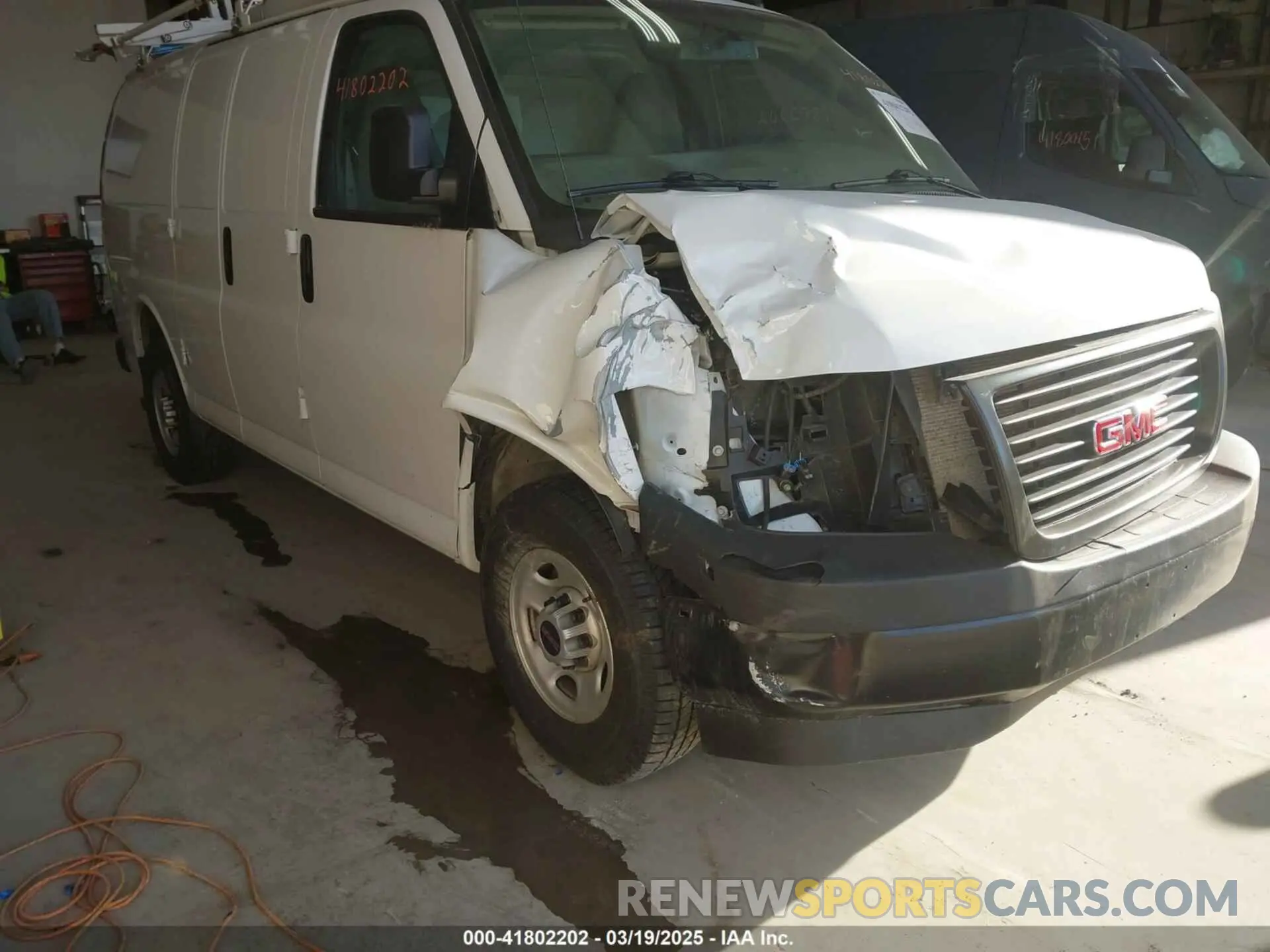 6 Photograph of a damaged car 1GTW7AFP2P1120306 GMC SAVANA CARGO 2023
