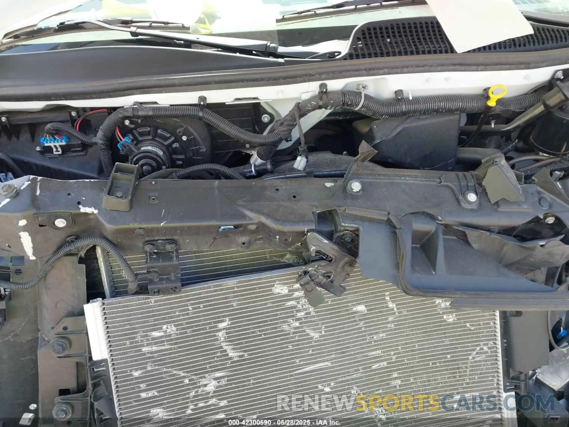 10 Photograph of a damaged car 1GTW7AFP9P1152928 GMC SAVANA CARGO 2023