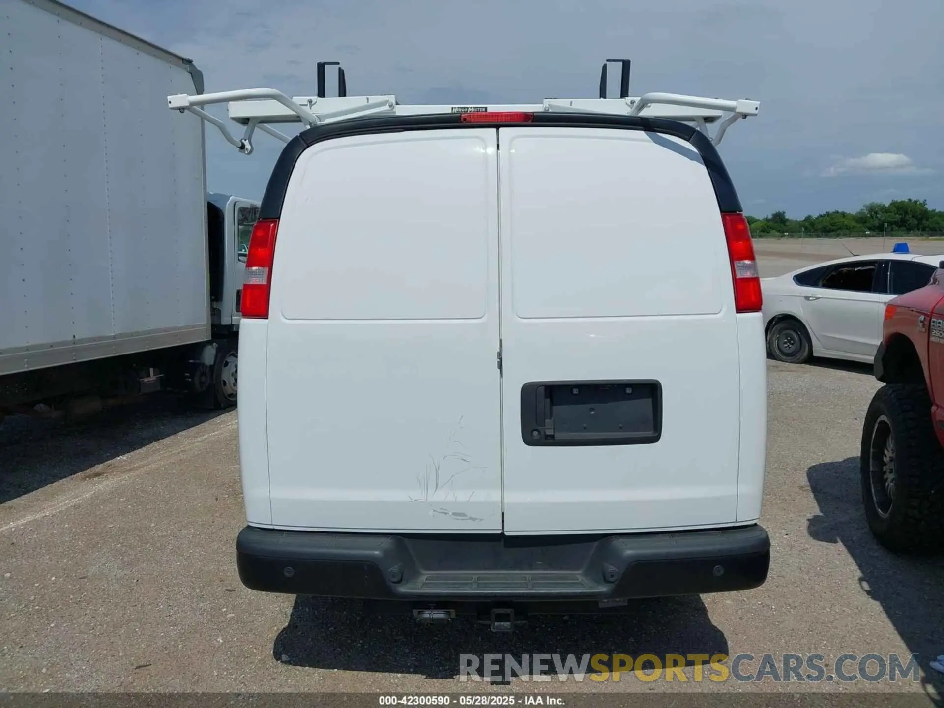 16 Photograph of a damaged car 1GTW7AFP9P1152928 GMC SAVANA CARGO 2023