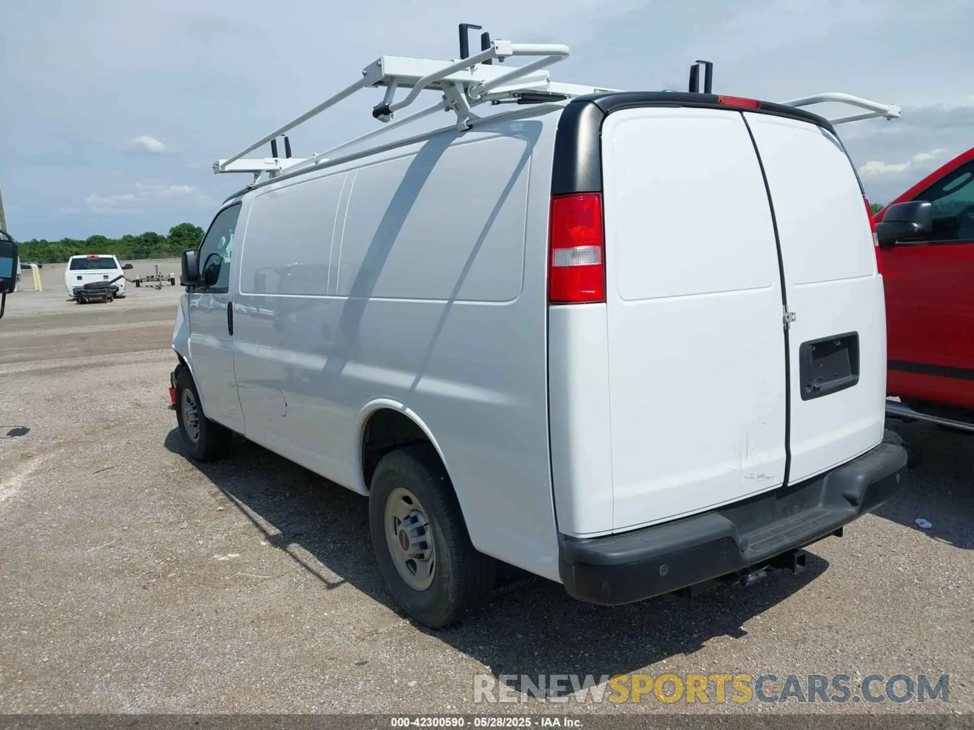 3 Photograph of a damaged car 1GTW7AFP9P1152928 GMC SAVANA CARGO 2023