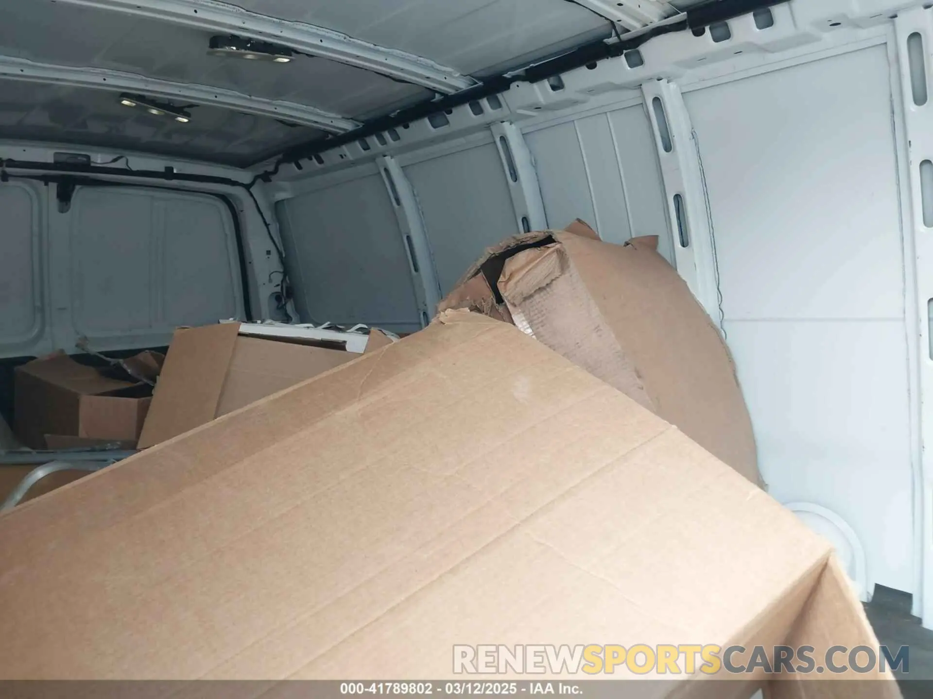 8 Photograph of a damaged car 1GTW7BFP5P1106325 GMC SAVANA CARGO 2023