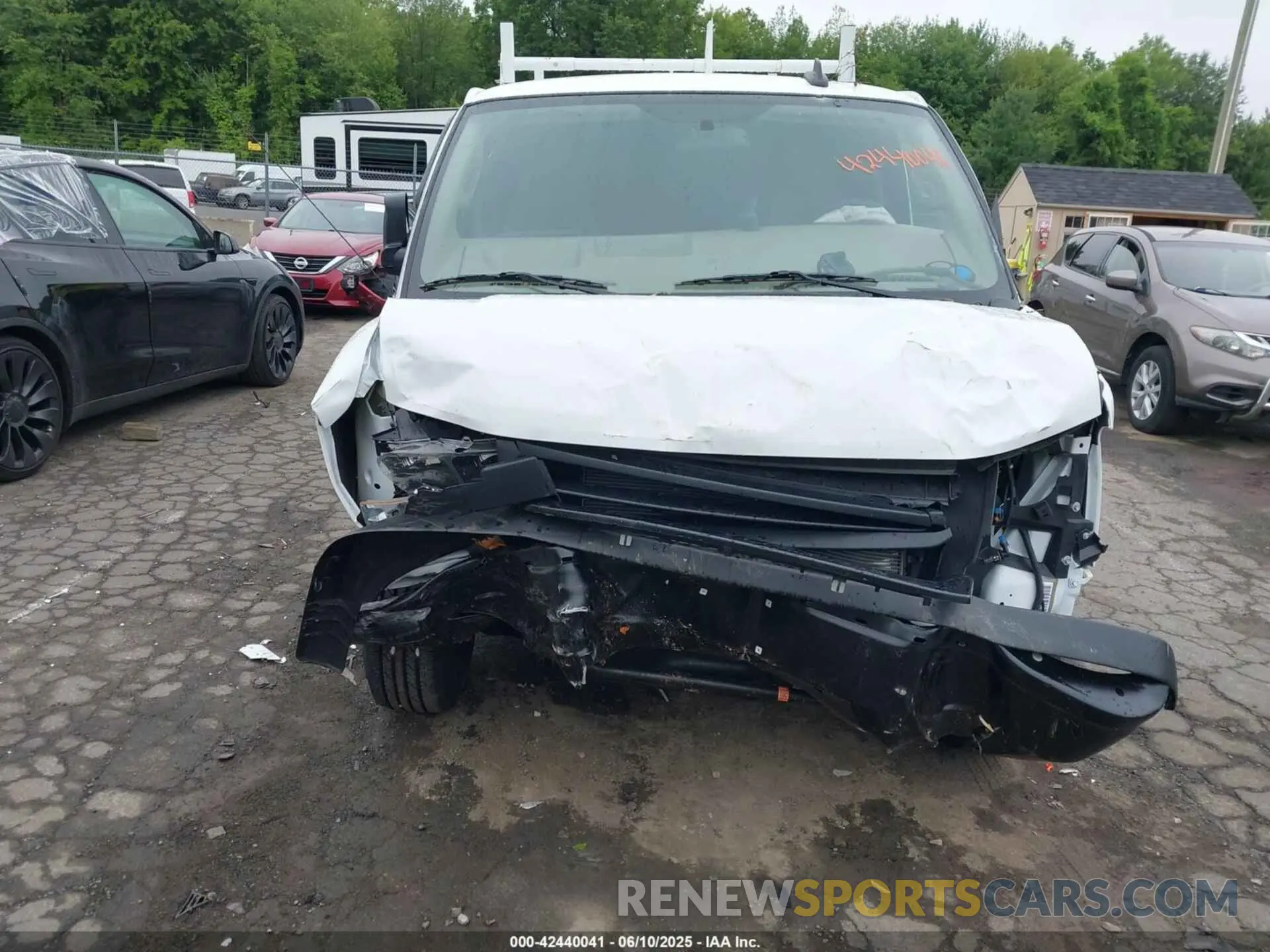 6 Photograph of a damaged car 1GTW7AFPXR1232550 GMC SAVANA CARGO 2024