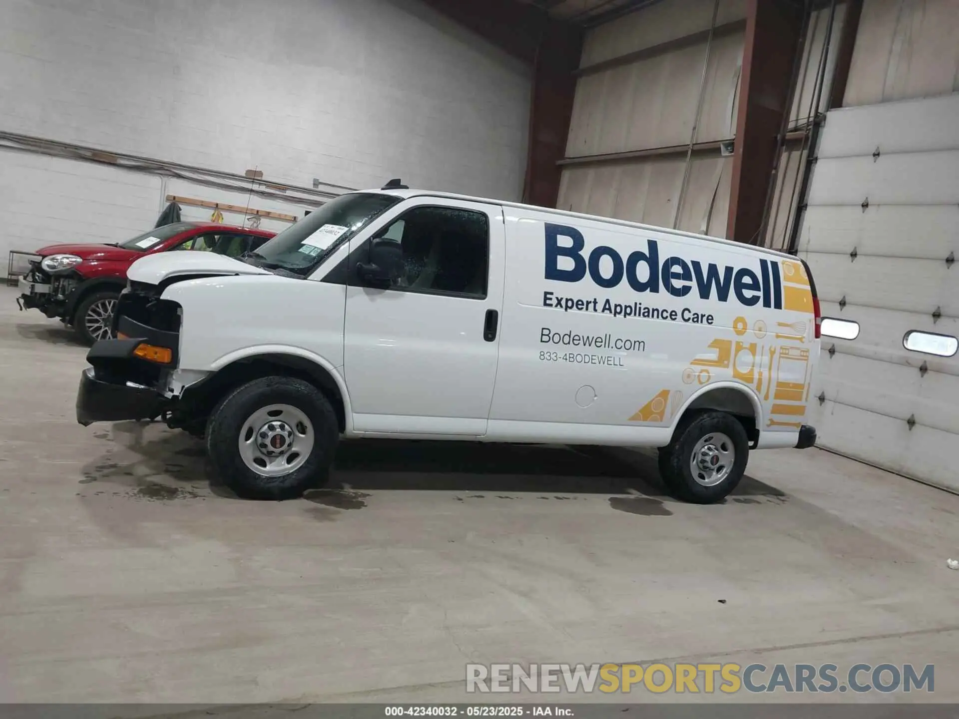 15 Photograph of a damaged car 1GTW7AFP7S1140785 GMC SAVANA CARGO 2025