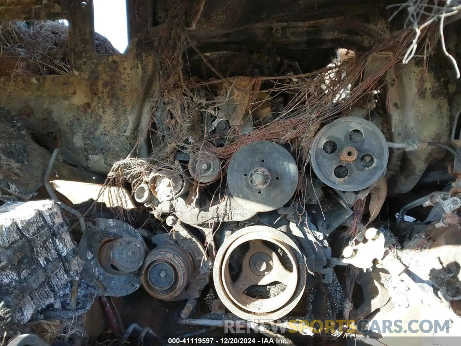 10 Photograph of a damaged car 1GD07RFP1K1178996 GMC SAVANA CUTAWAY 2019