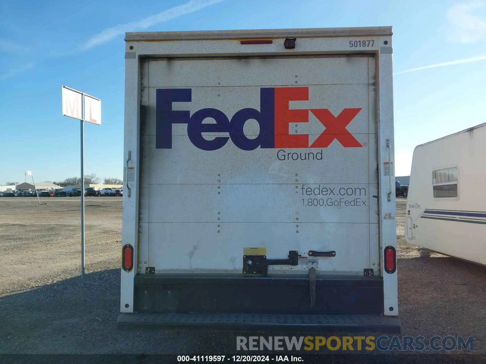 8 Photograph of a damaged car 1GD07RFP1K1178996 GMC SAVANA CUTAWAY 2019