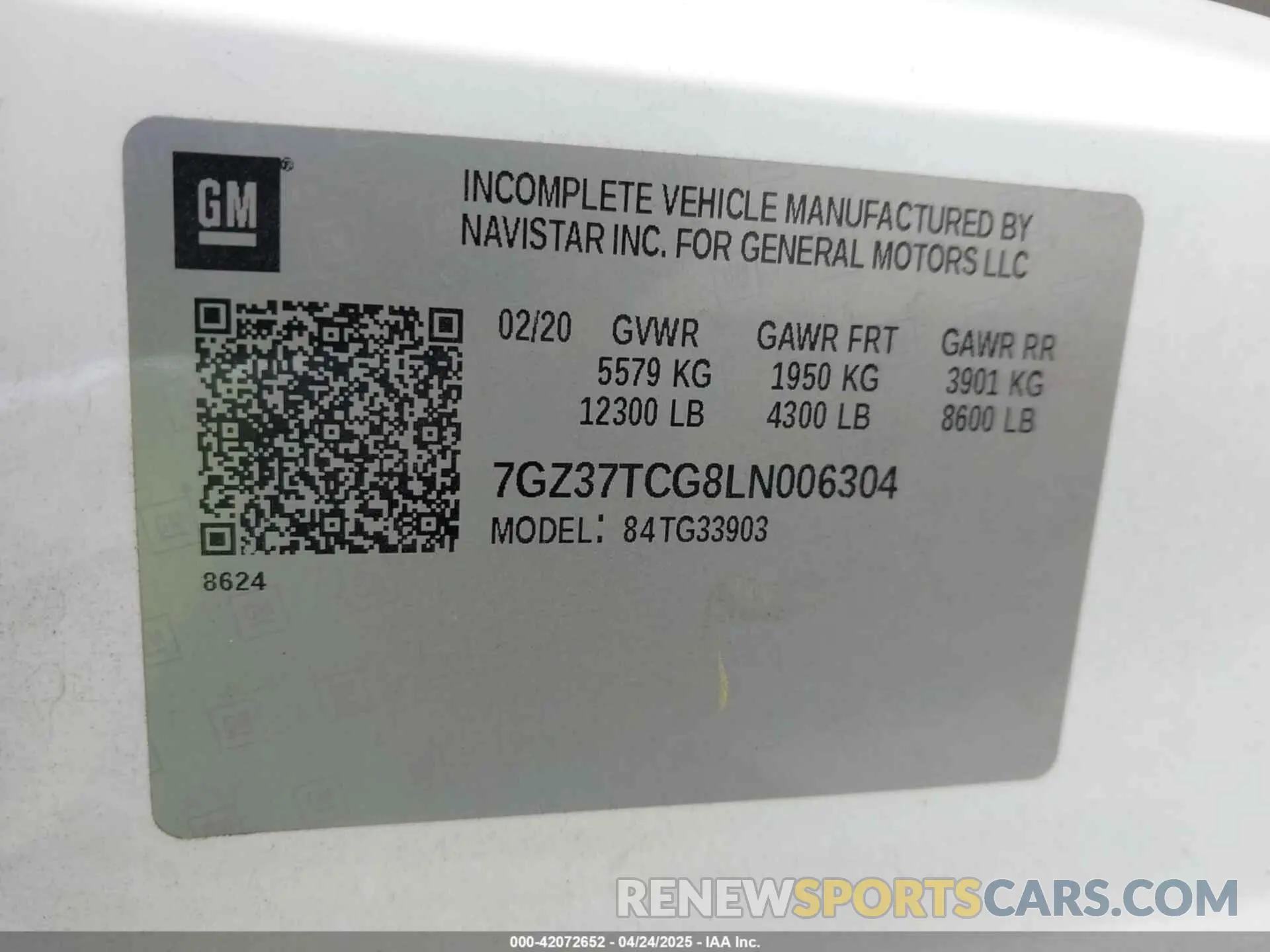 9 Photograph of a damaged car 7GZ37TCG8LN006304 GMC SAVANA CUTAWAY 2020