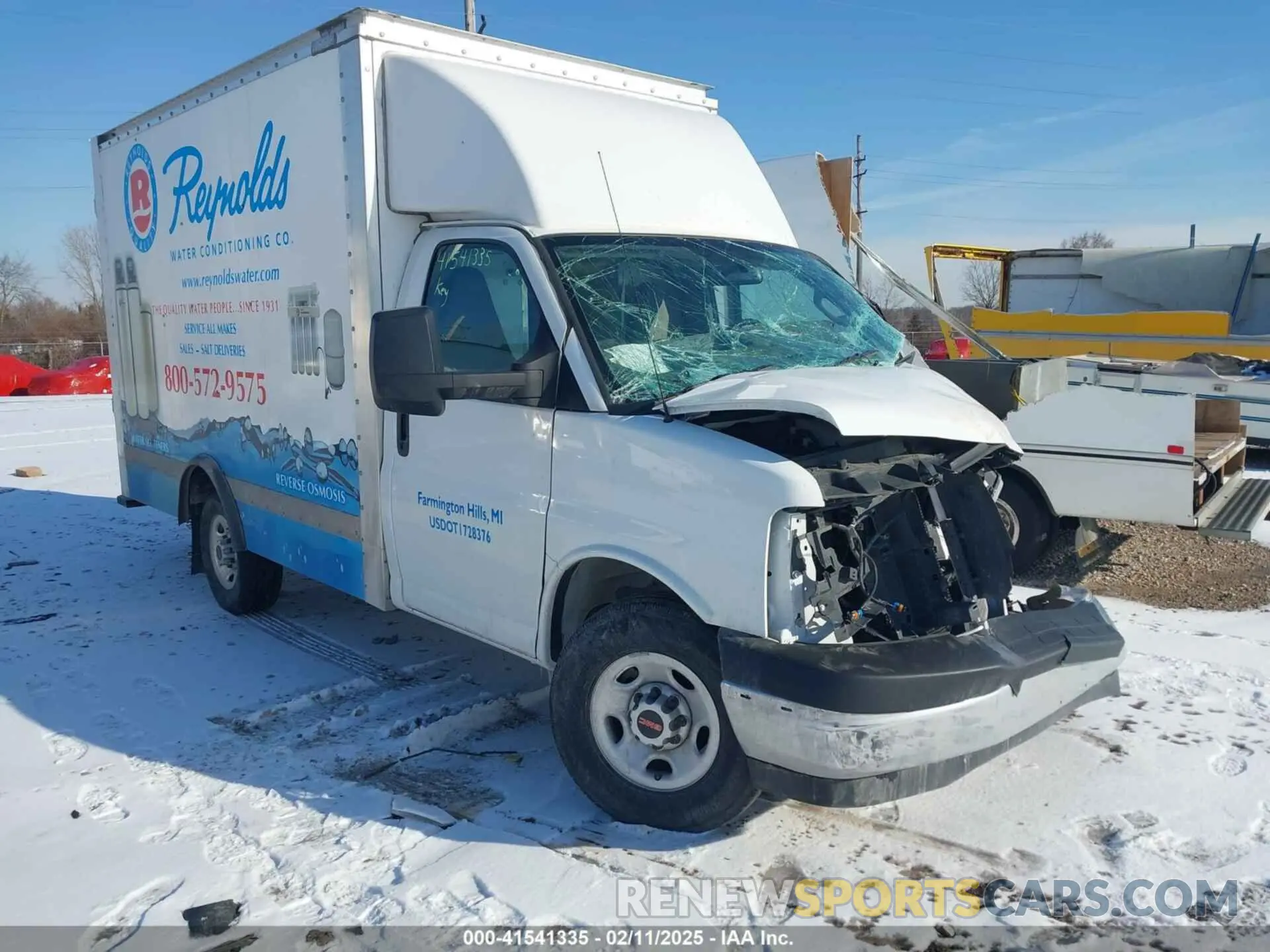 1 Photograph of a damaged car 1GD07RFP4P1118072 GMC SAVANA CUTAWAY 2023