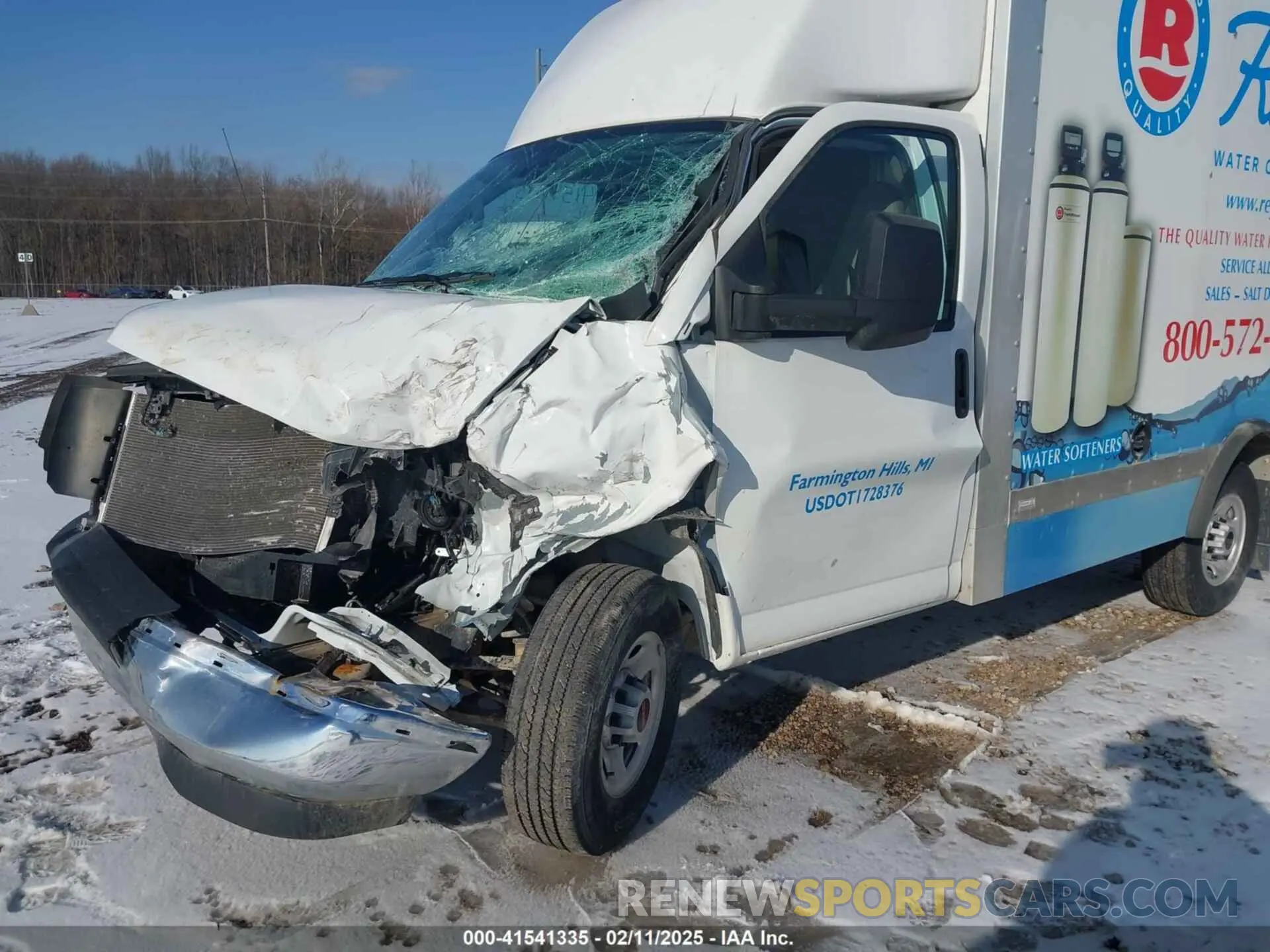 11 Photograph of a damaged car 1GD07RFP4P1118072 GMC SAVANA CUTAWAY 2023