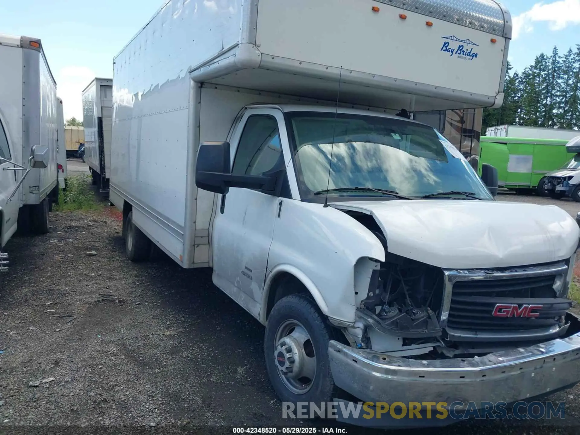 1 Photograph of a damaged car 7GZ67VC72PN000884 GMC SAVANA CUTAWAY 4500 2023